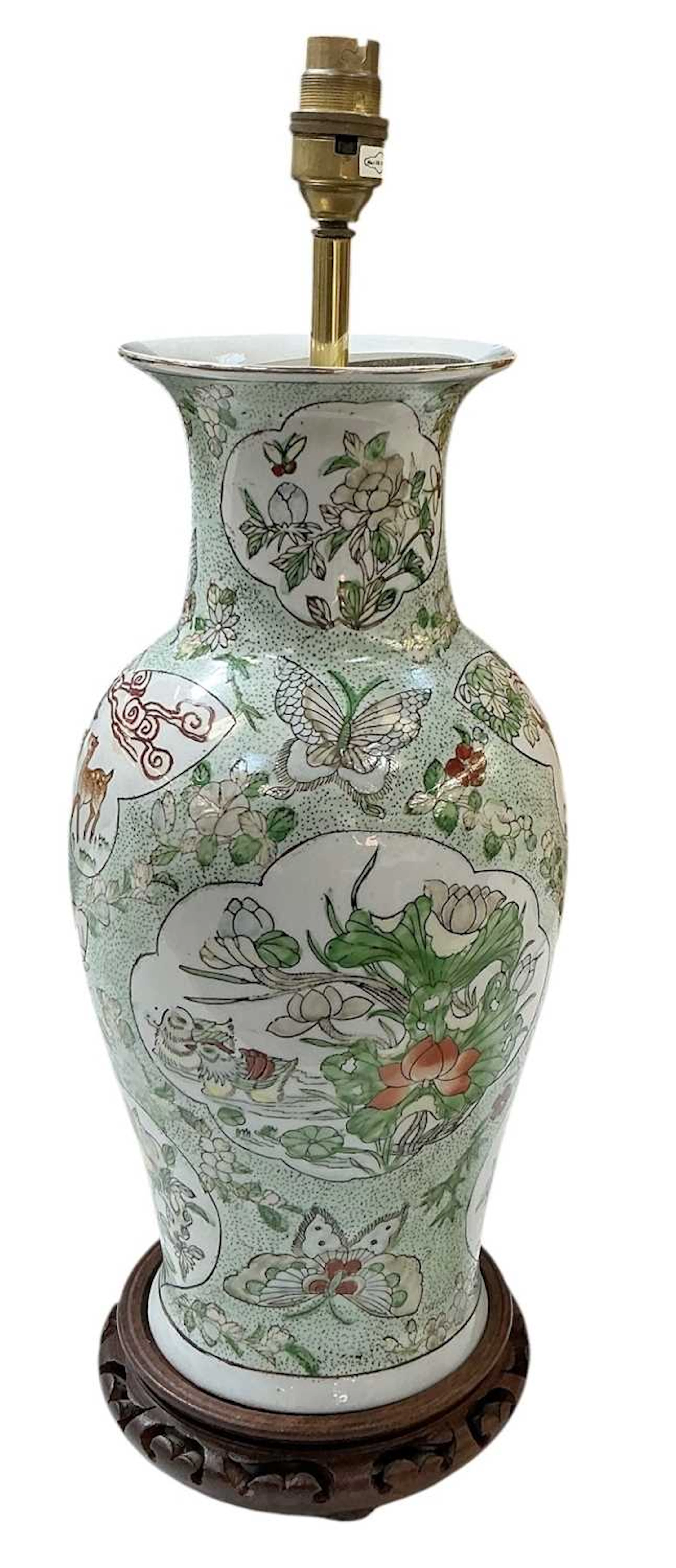 A modern Chinese Kangxi style hand painted florally...