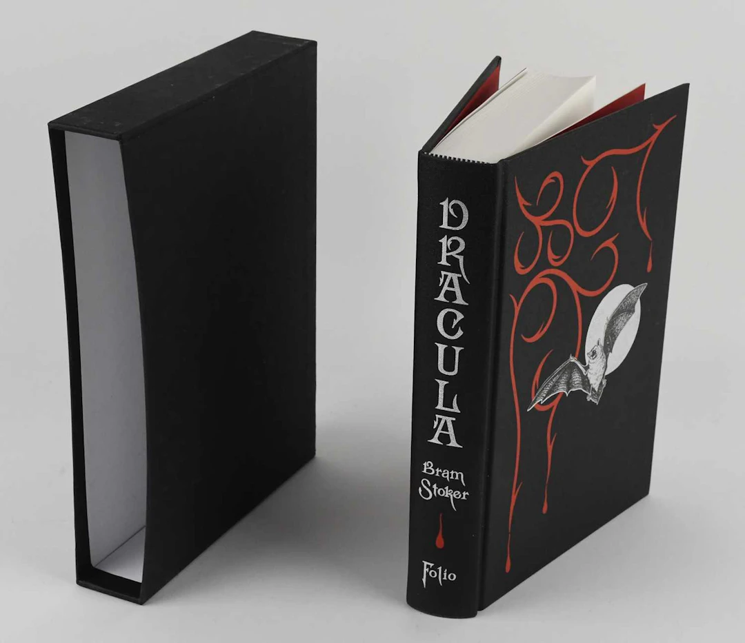 FOLIO SOCIETY; a cased volume of 'Dracula' by Bram Stoker