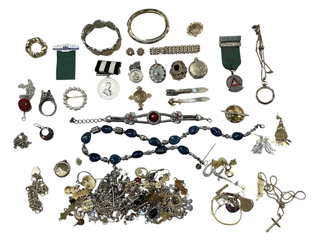 Various items of modern and vintage costume jewellery including bracelets