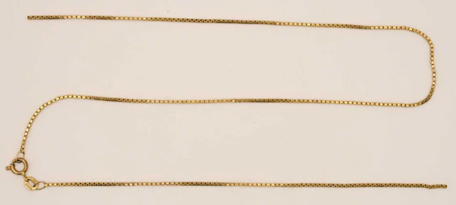 A 9ct yellow gold necklace