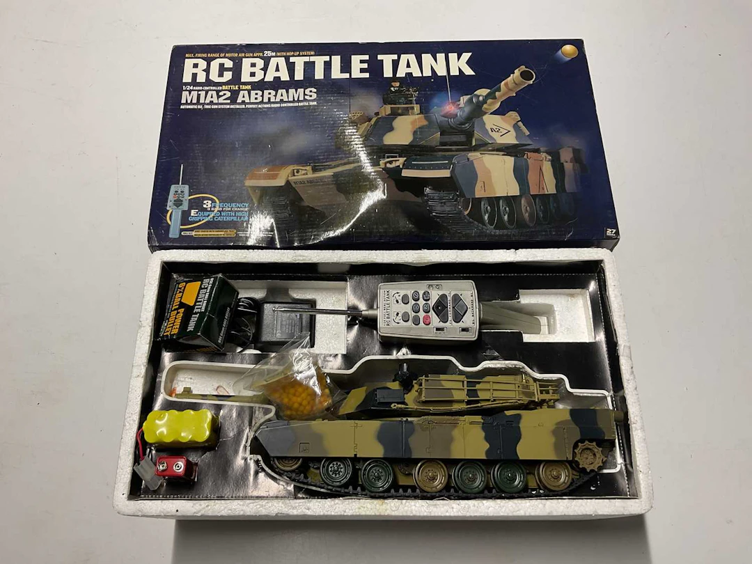 A radio controlled M1A2 Abram's battle tank