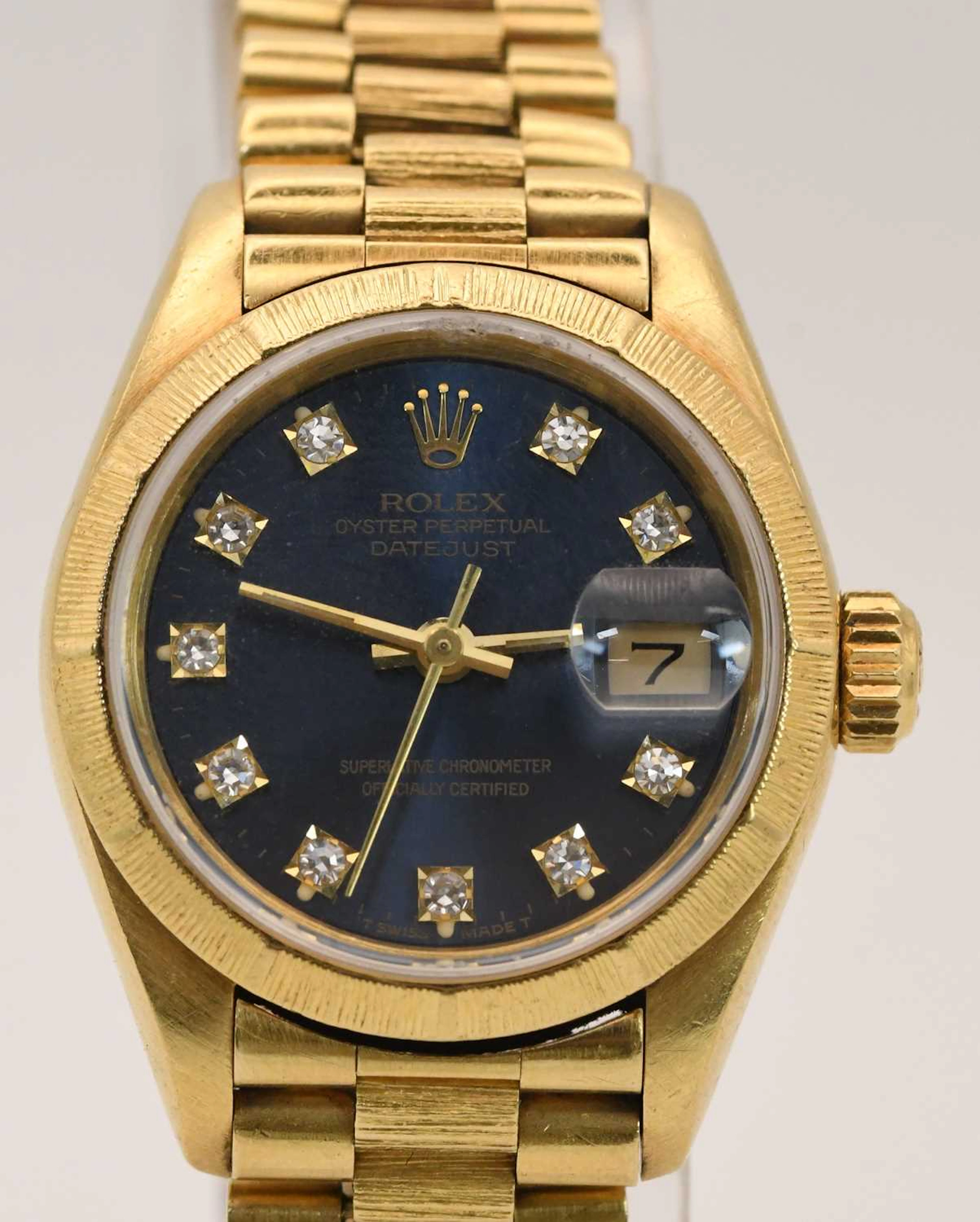 ROLEX; a lady's 1980s Oyster Perpetual Datejust wristwatch in 18ct yellow gold