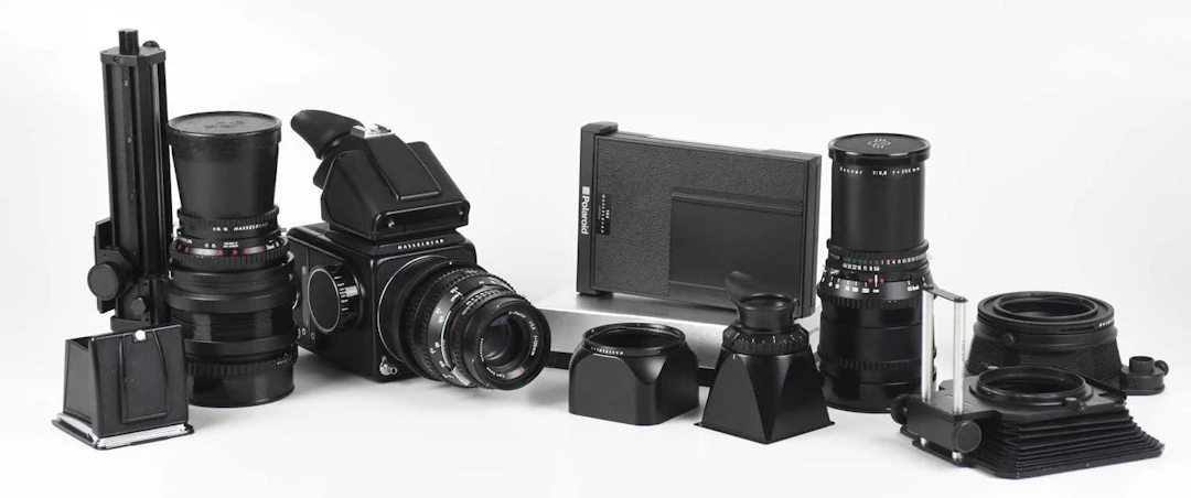 HASSELBLAD: a 500C/M medium format film camera (No RS...