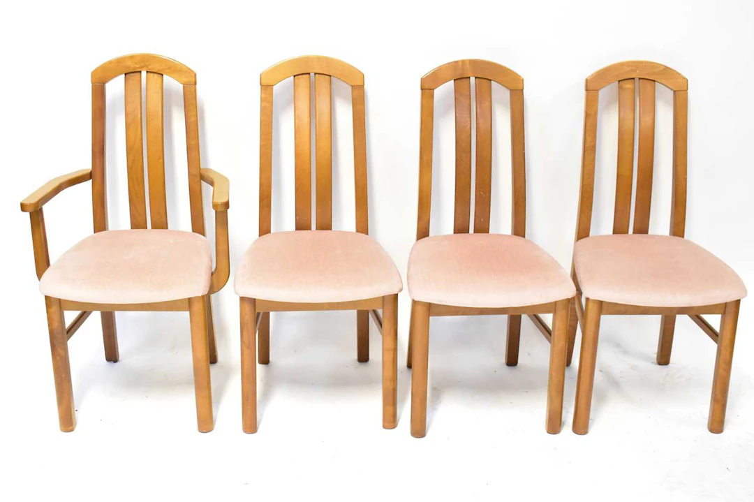 Four mid-20th century high slat back dining chairs (3+1)