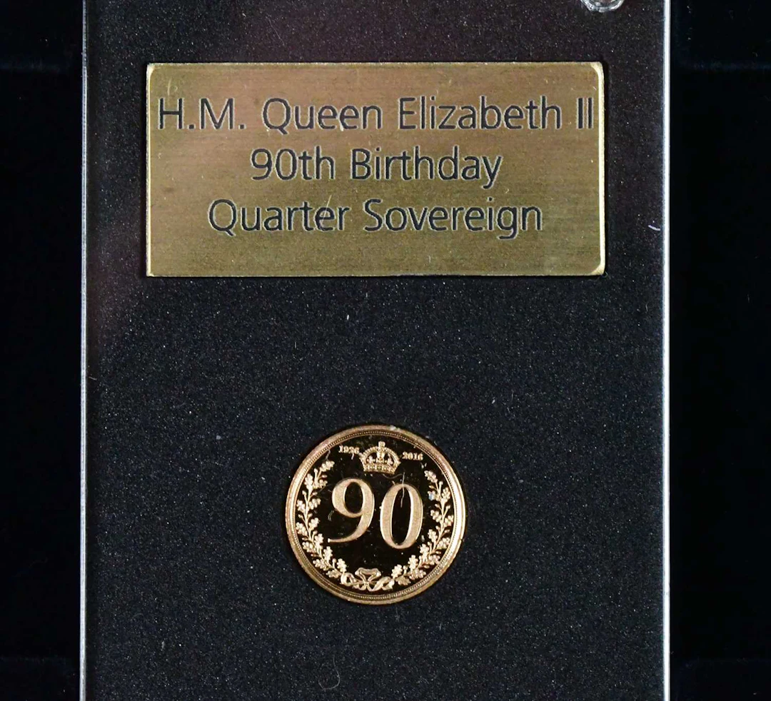An Elizabeth II 1/4 Sovereign