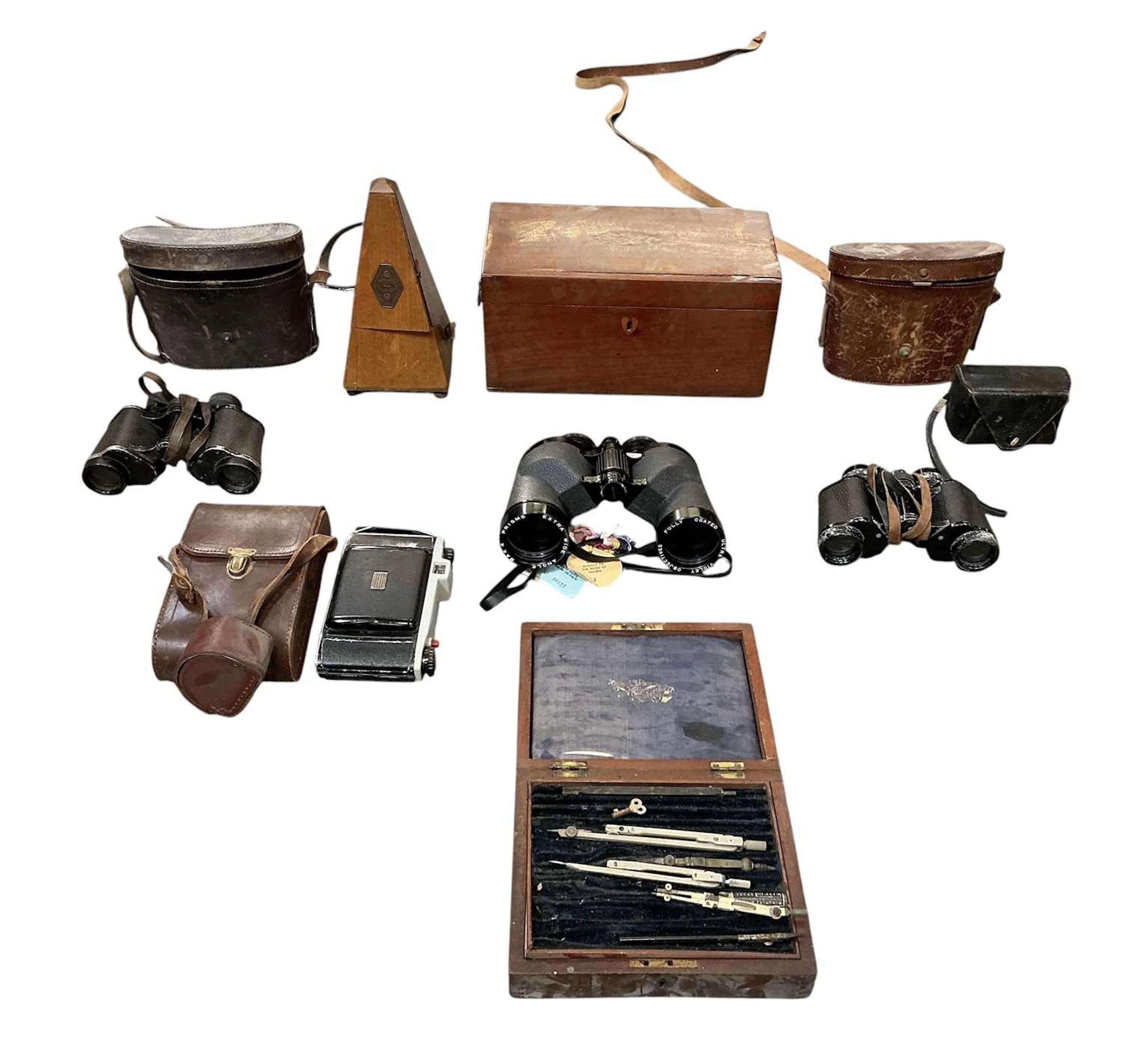 A quantity of assorted collectors' items
