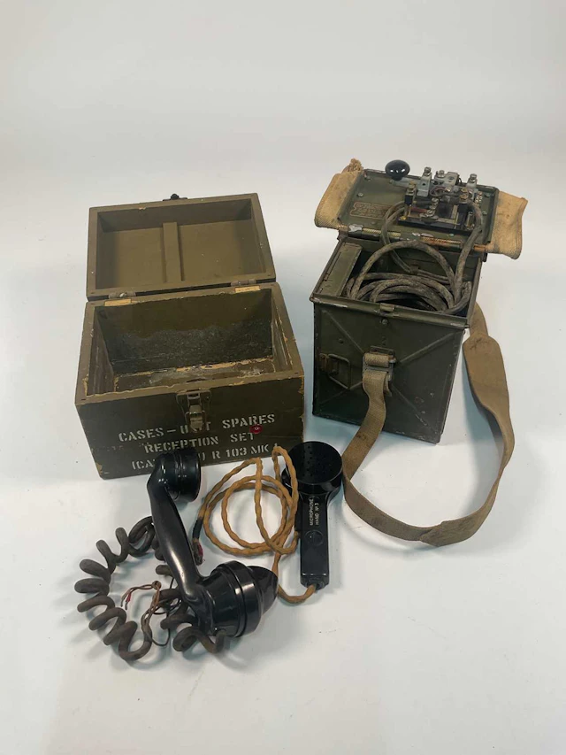 A Morse and signal lighting box