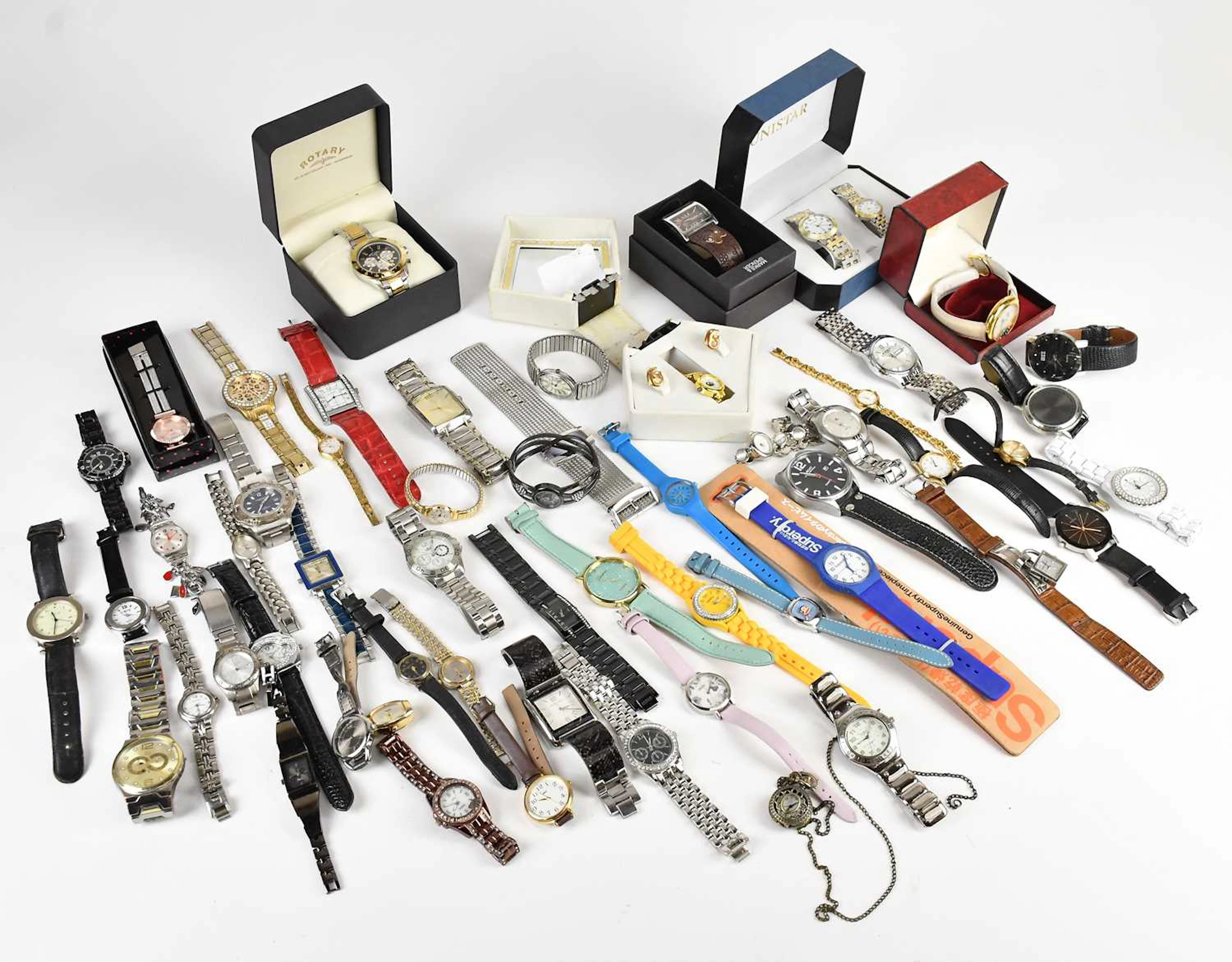 An extensive collection of assorted gentleman's and...