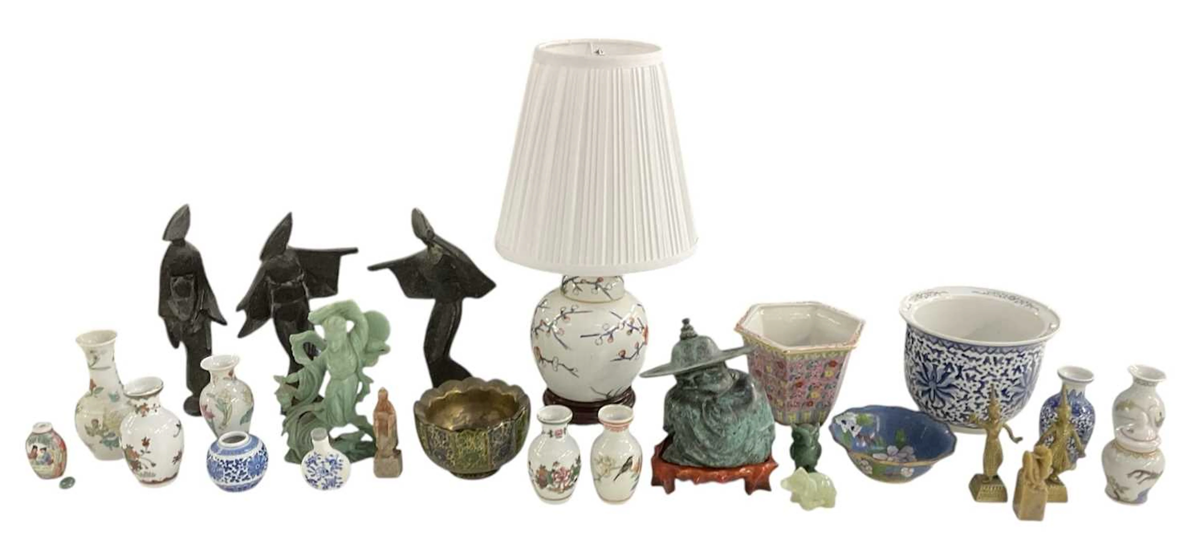 A collection of assorted Oriental items