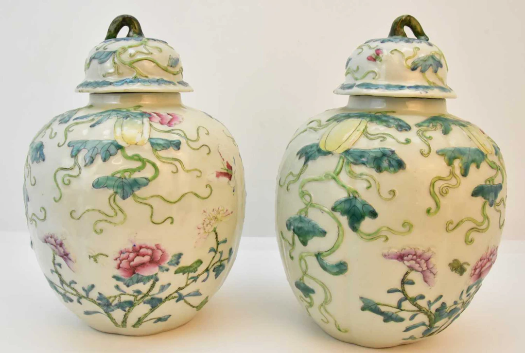 A pair of late 19th/early 20th century large Chinese...