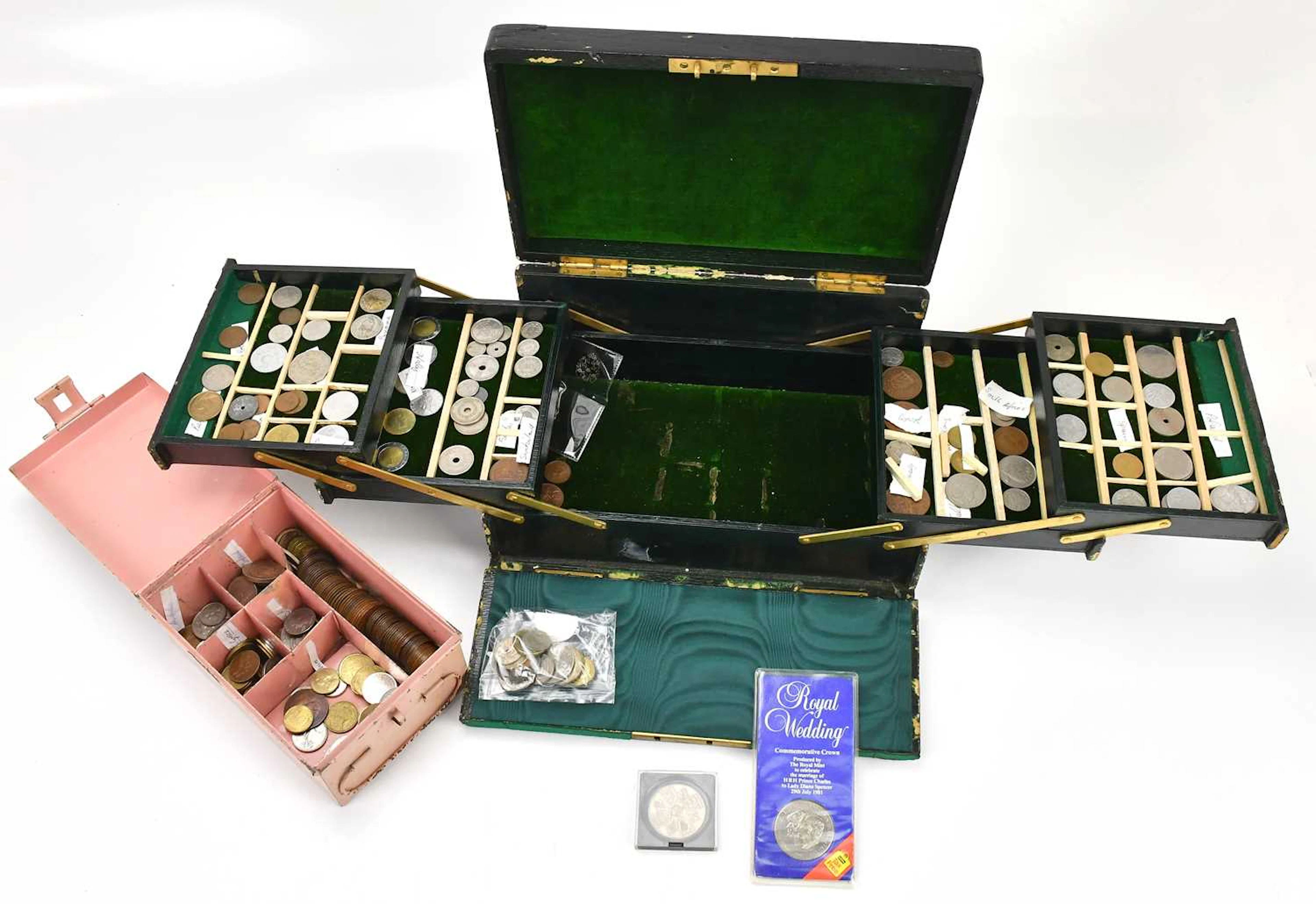 A good collection of foreign coins including Australia