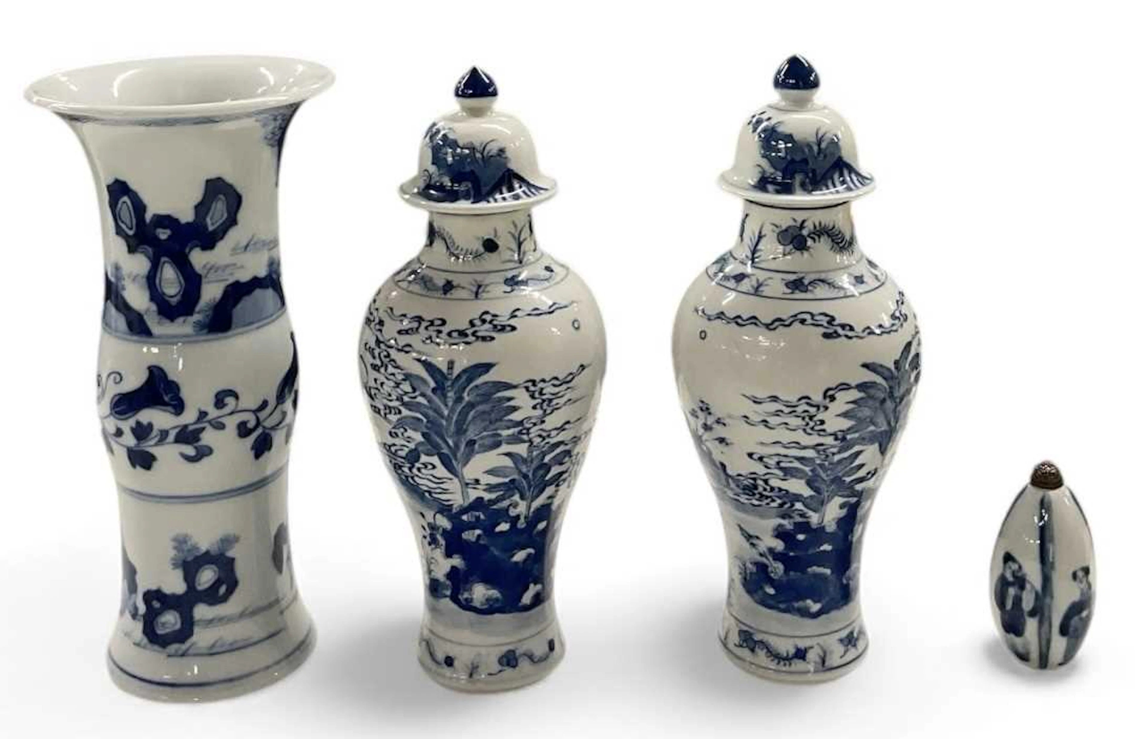 A pair of early 20th century Chinese Republic period blue...