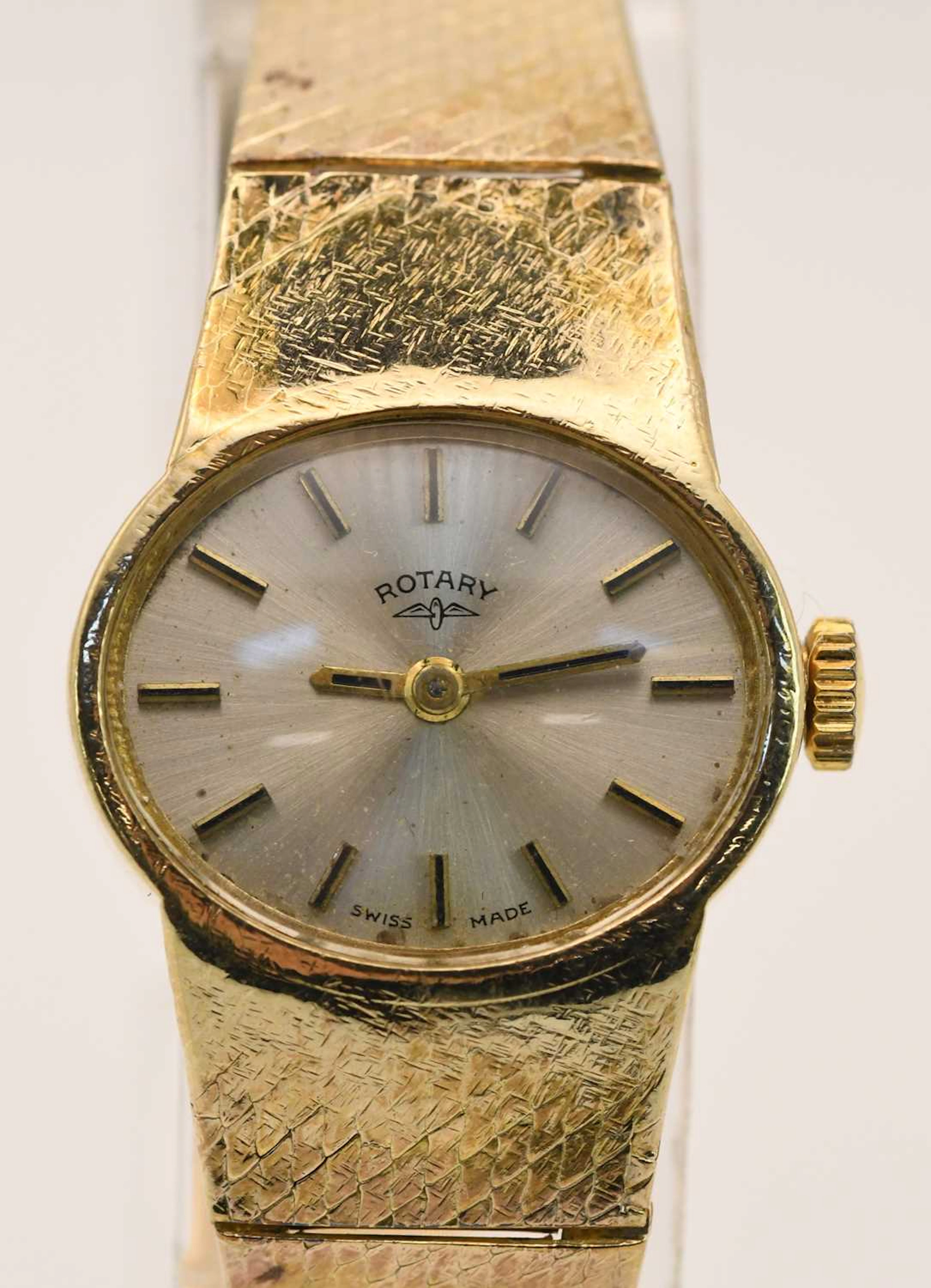 ROTARY; a vintage 9ct yellow gold cased lady's wristwatch