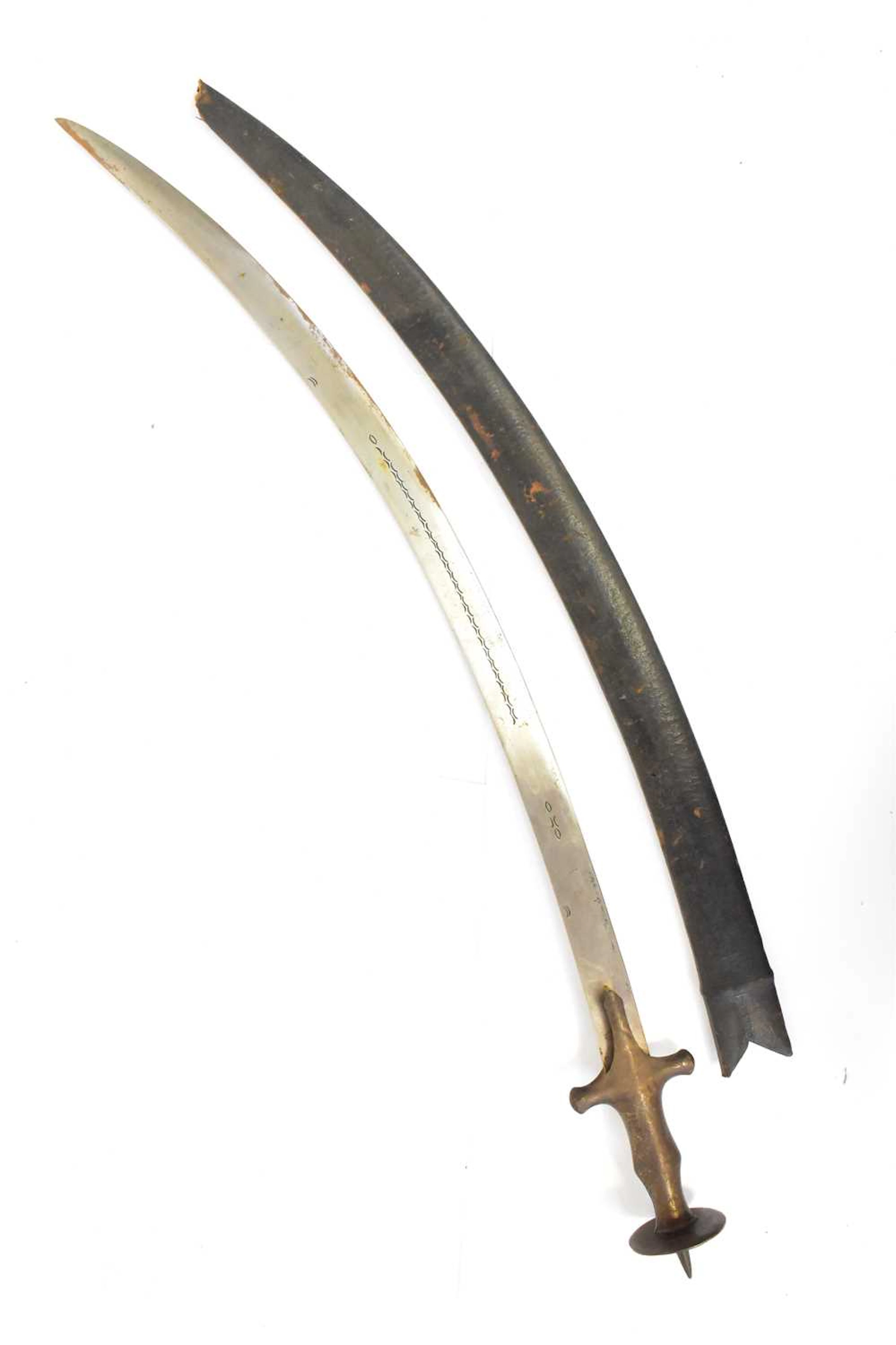 A vintage Indian tulwar sword with steel hilt and...
