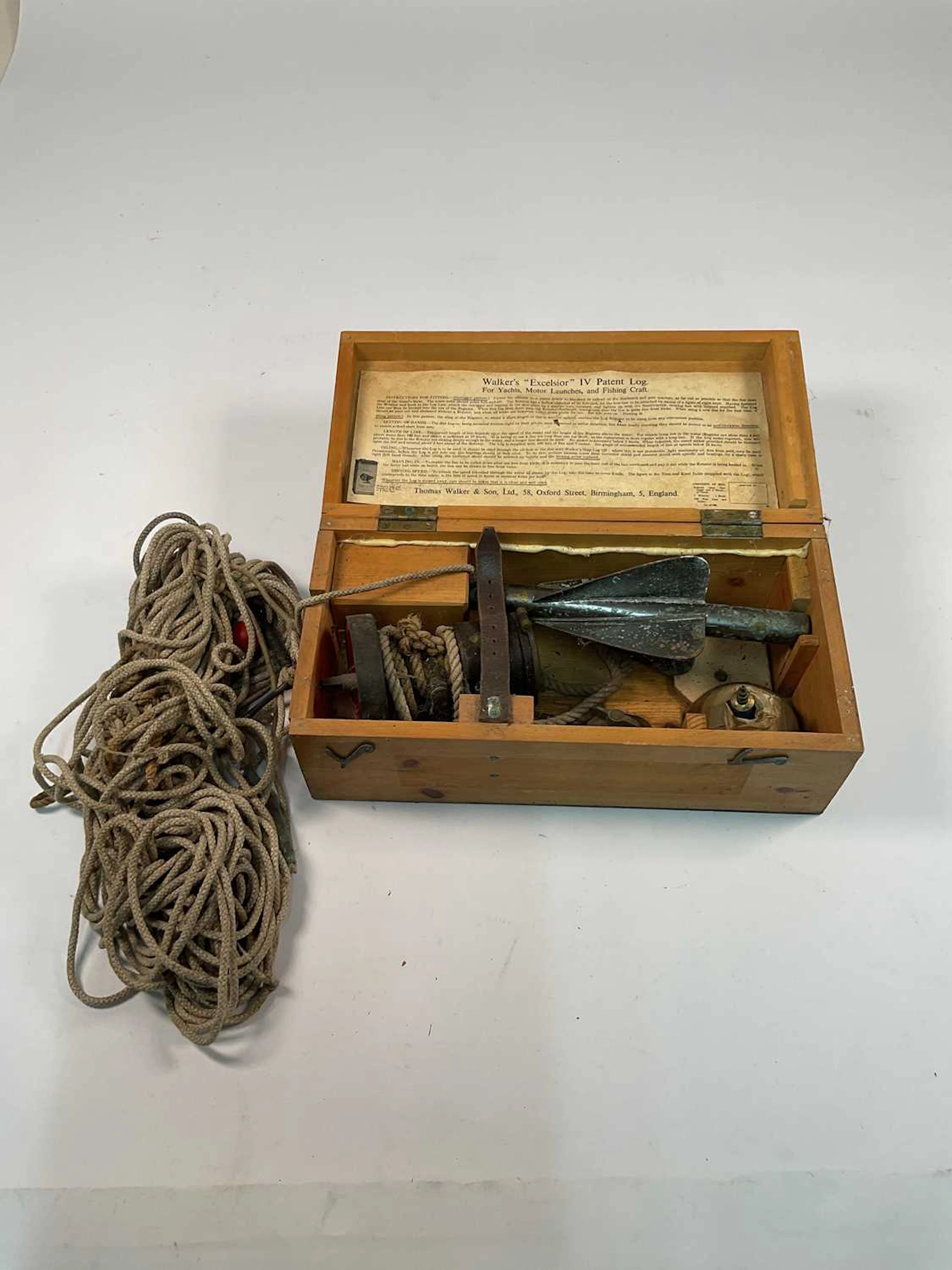 THOMAS WALKER & SONS; an Excelsior IV Patent Log