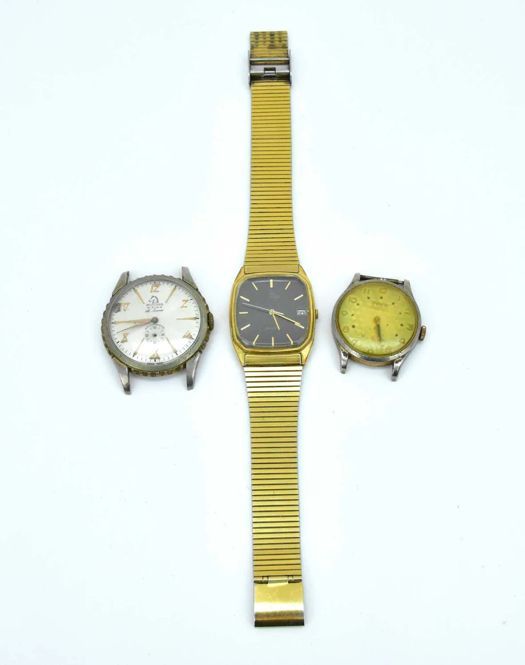 Two watch heads comprising a gentleman's Mustang 5th Avenue