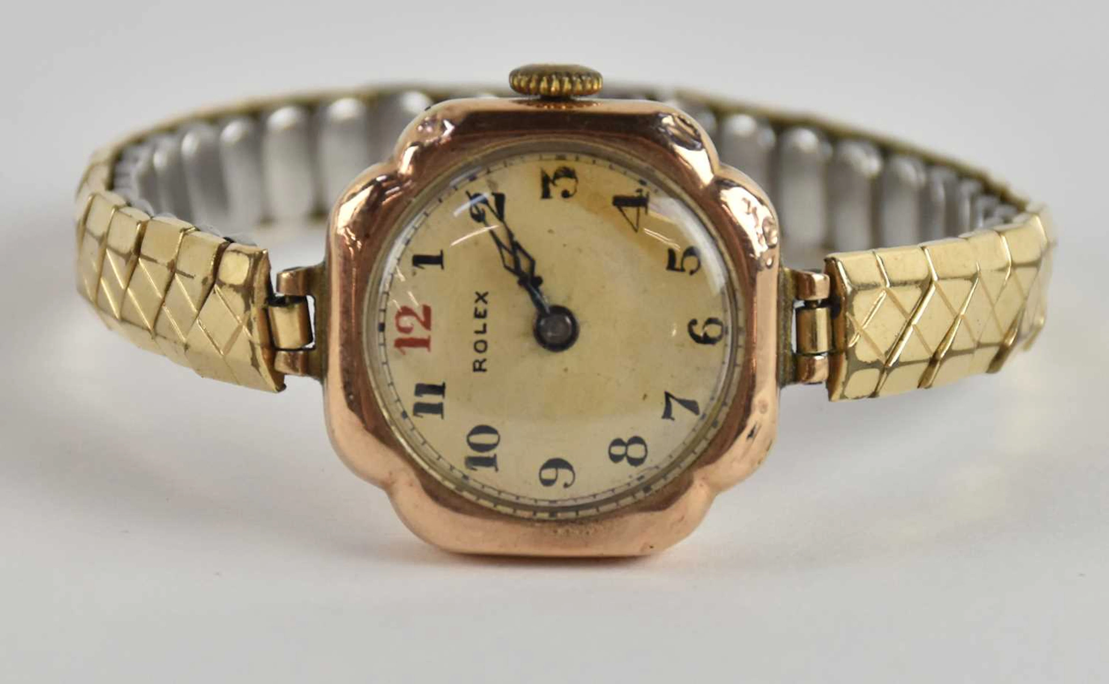 ROLEX; a vintage 9ct gold lady's wristwatch