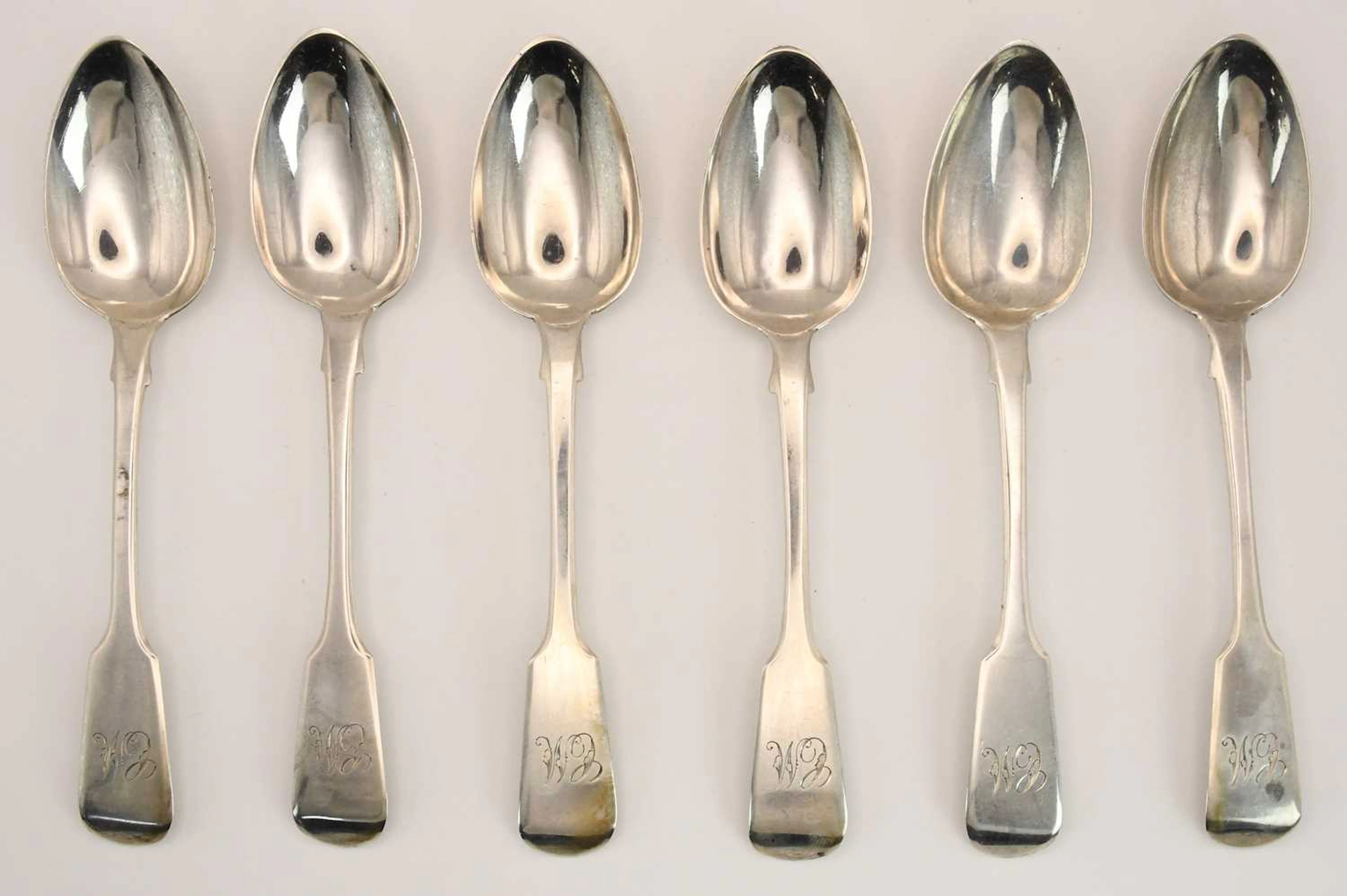 A set of six George IV hallmarked silver teaspoons