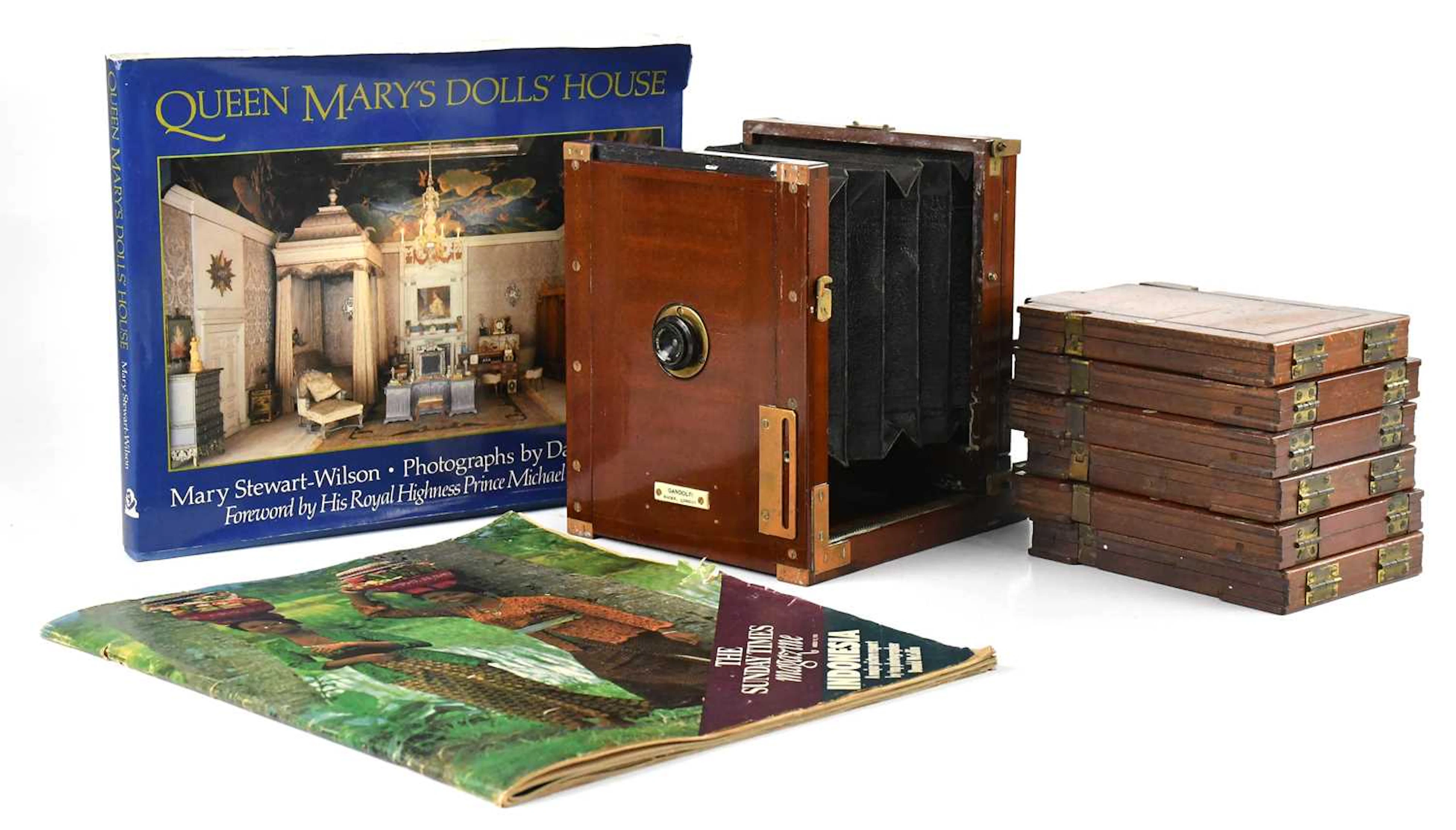 GANDOLFI; a 5x4" mahogany plate camera with brass hardware