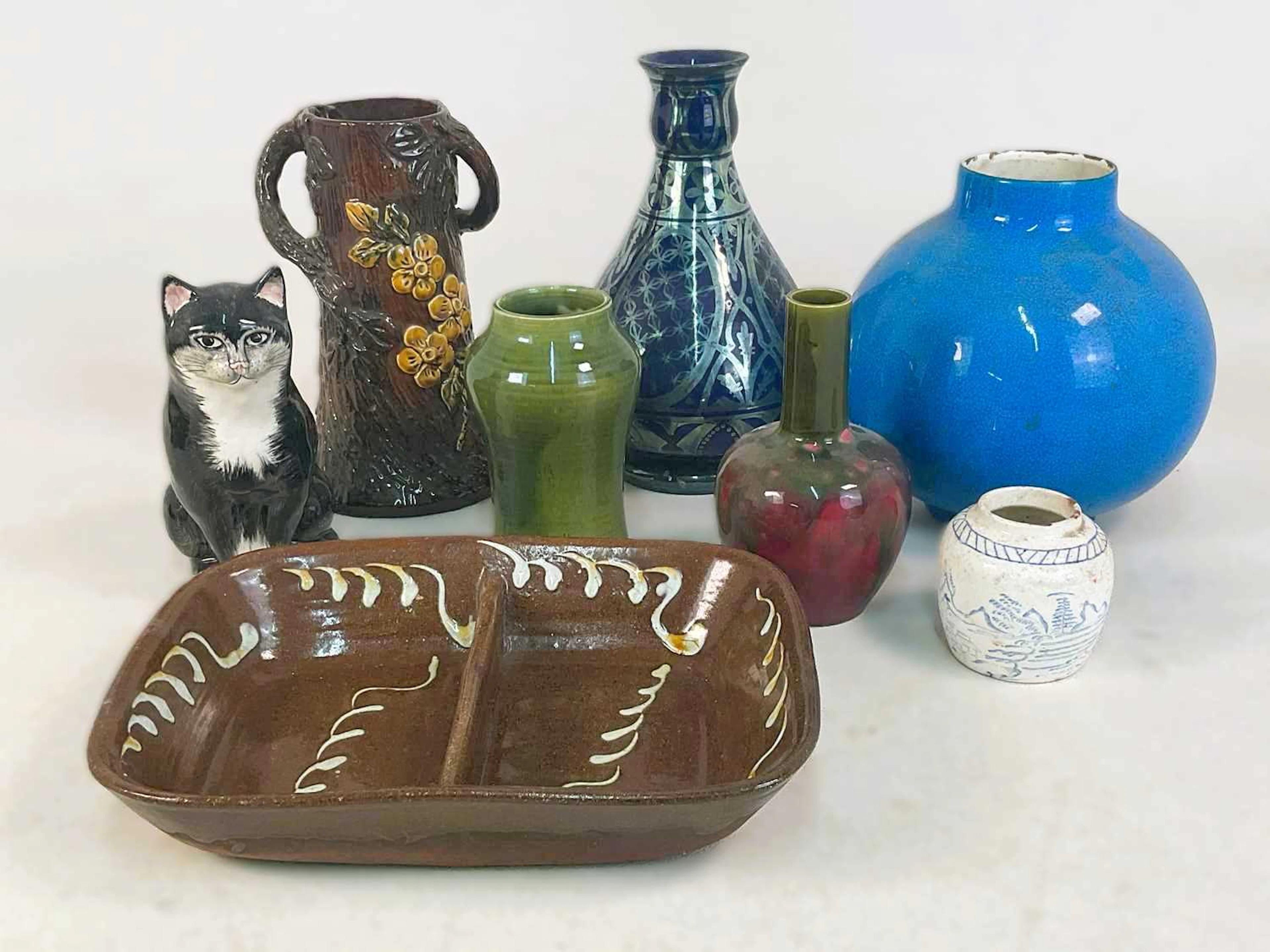 A quantity of ceramics to include a slipware divided dish