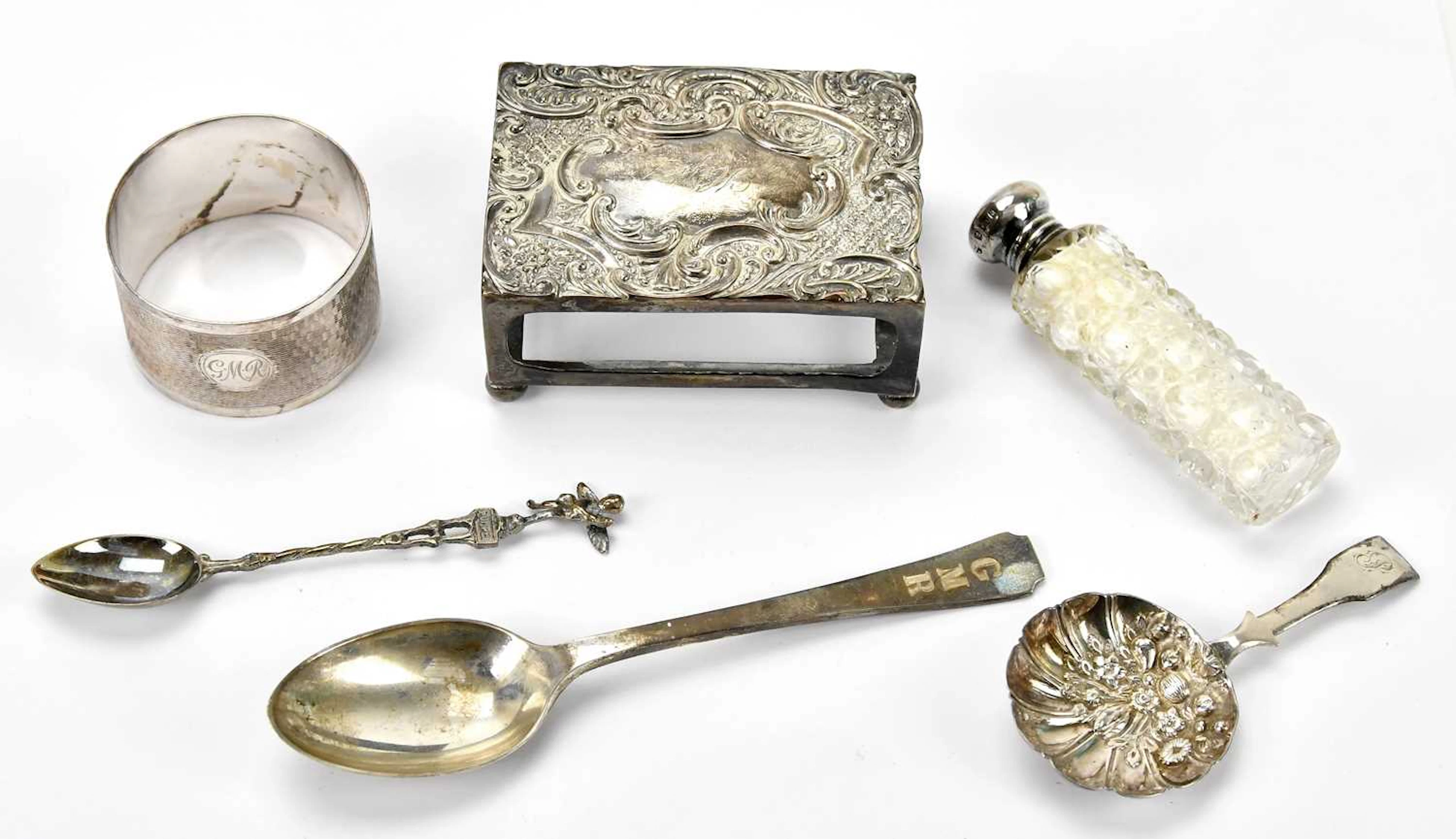 THOMAS BRADBURY & SONS; a George VI hallmarked silver teaspoon