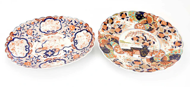 A late 19th century Japanese porcelain Imari charger