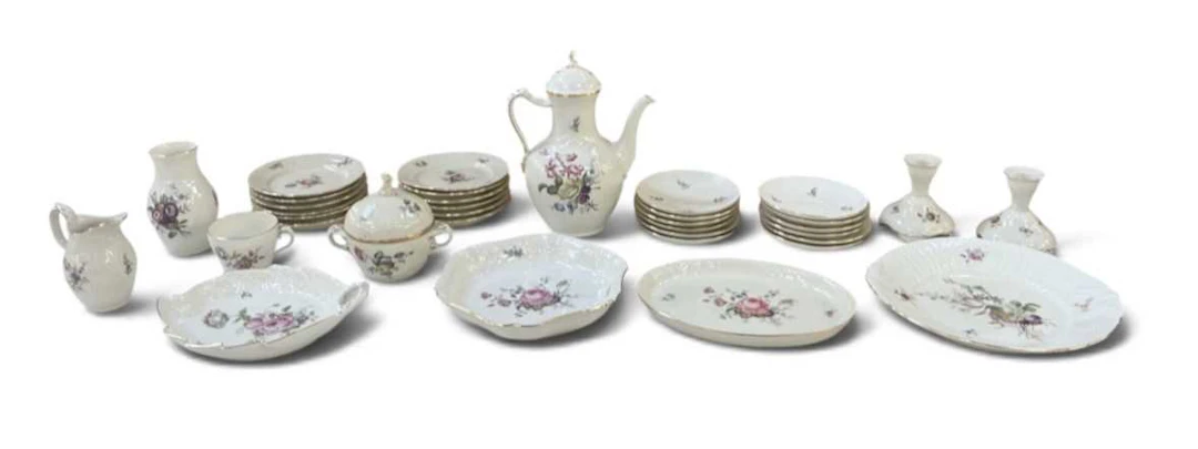 ROYAL COPENHAGEN; a quantity of assorted tea and dinnerware