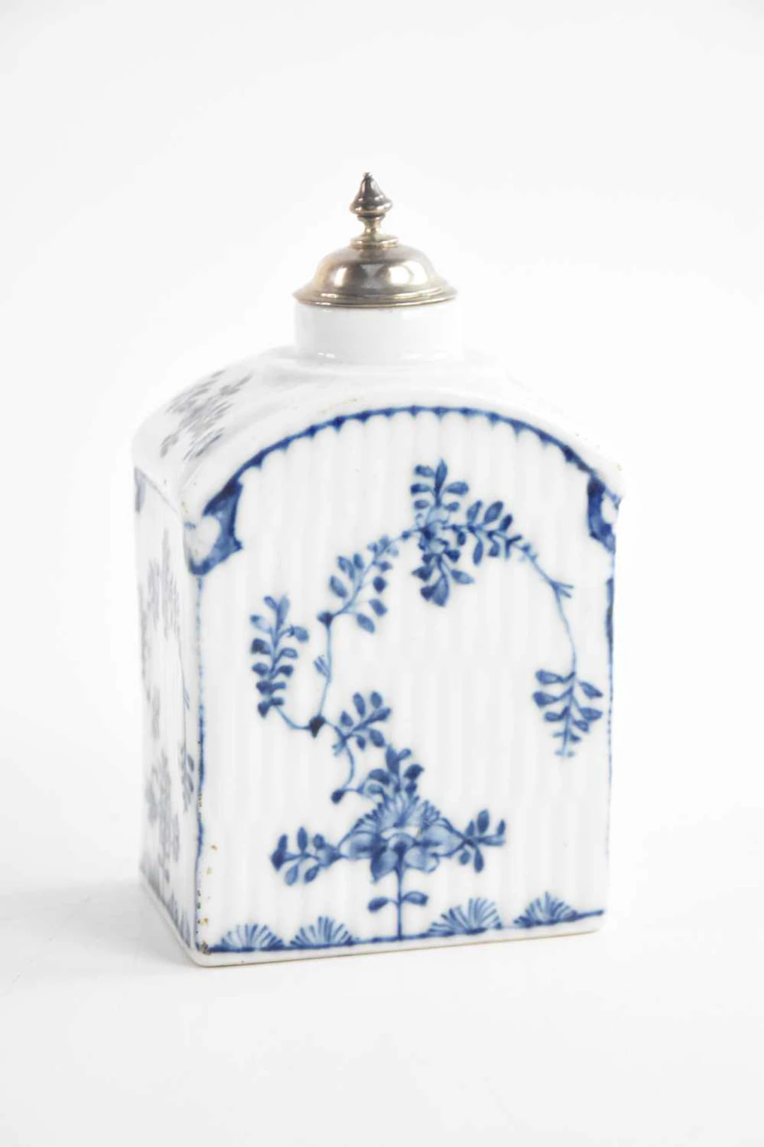 A late 18th century Continental blue and white porcelain tea cannister