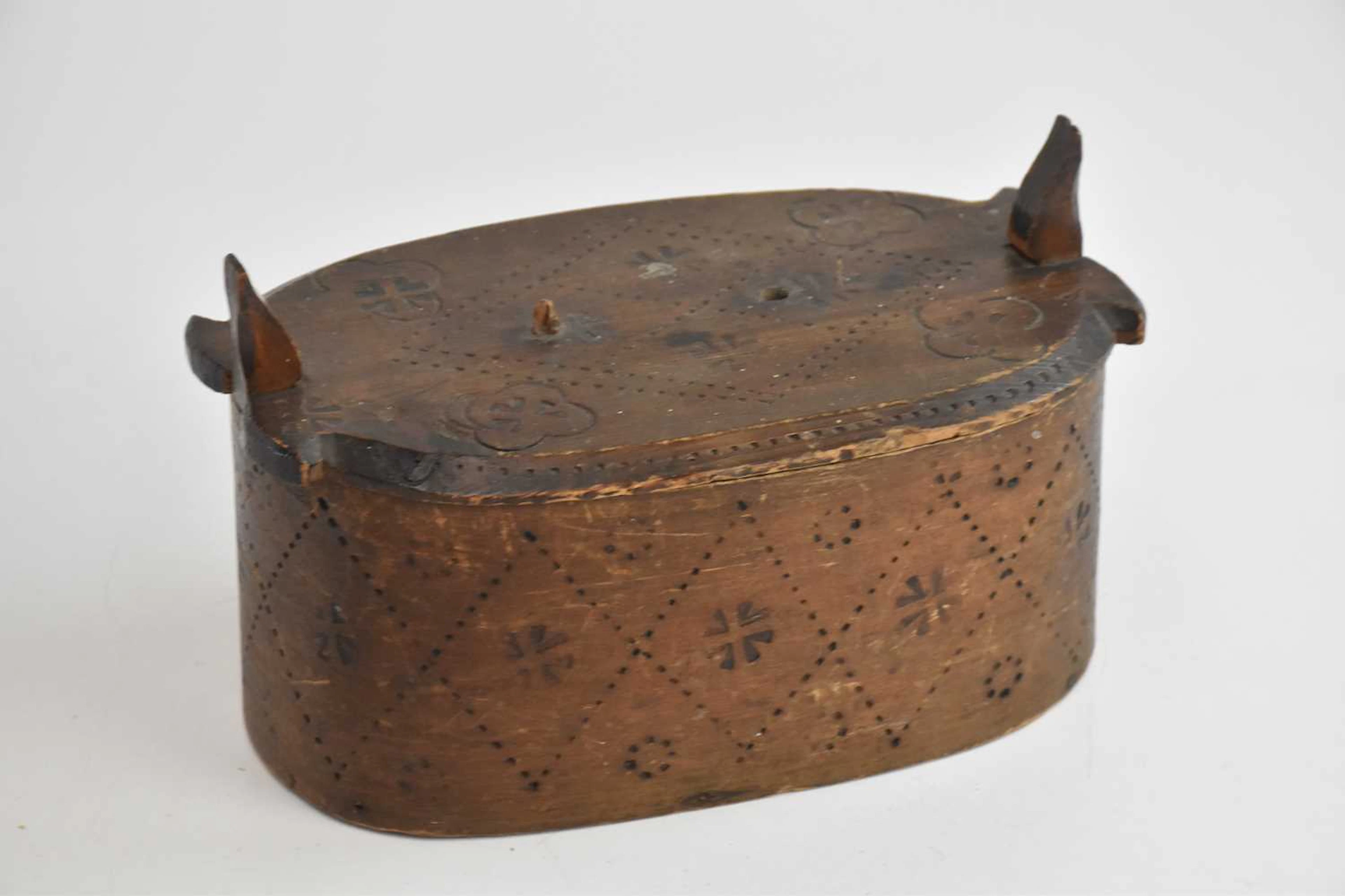 A 19th century Scandinavian folk art tine box