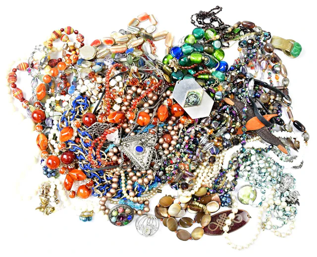 A quantity of vintage costume jewellery
