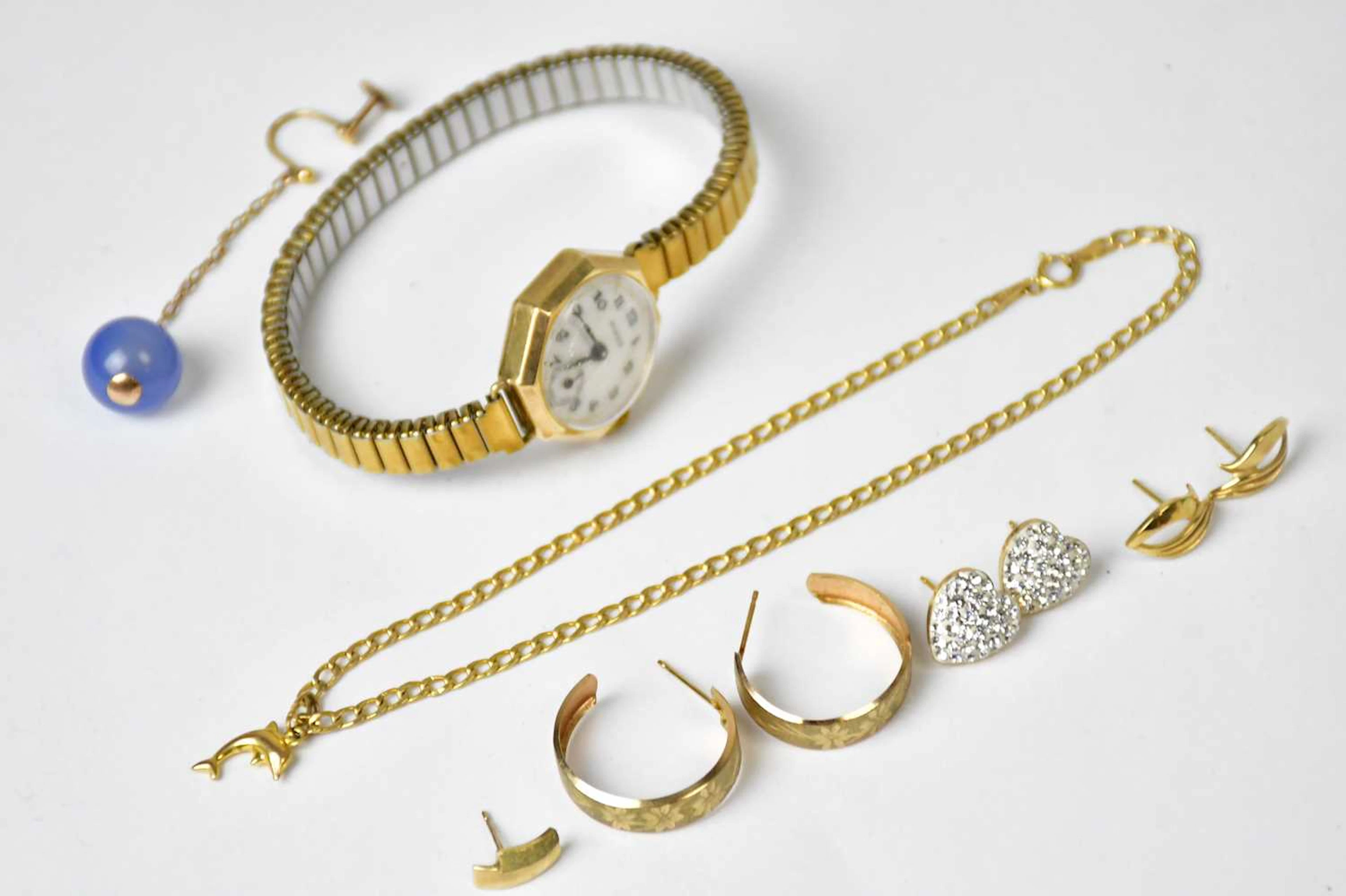 A group of 9ct yellow gold jewellery