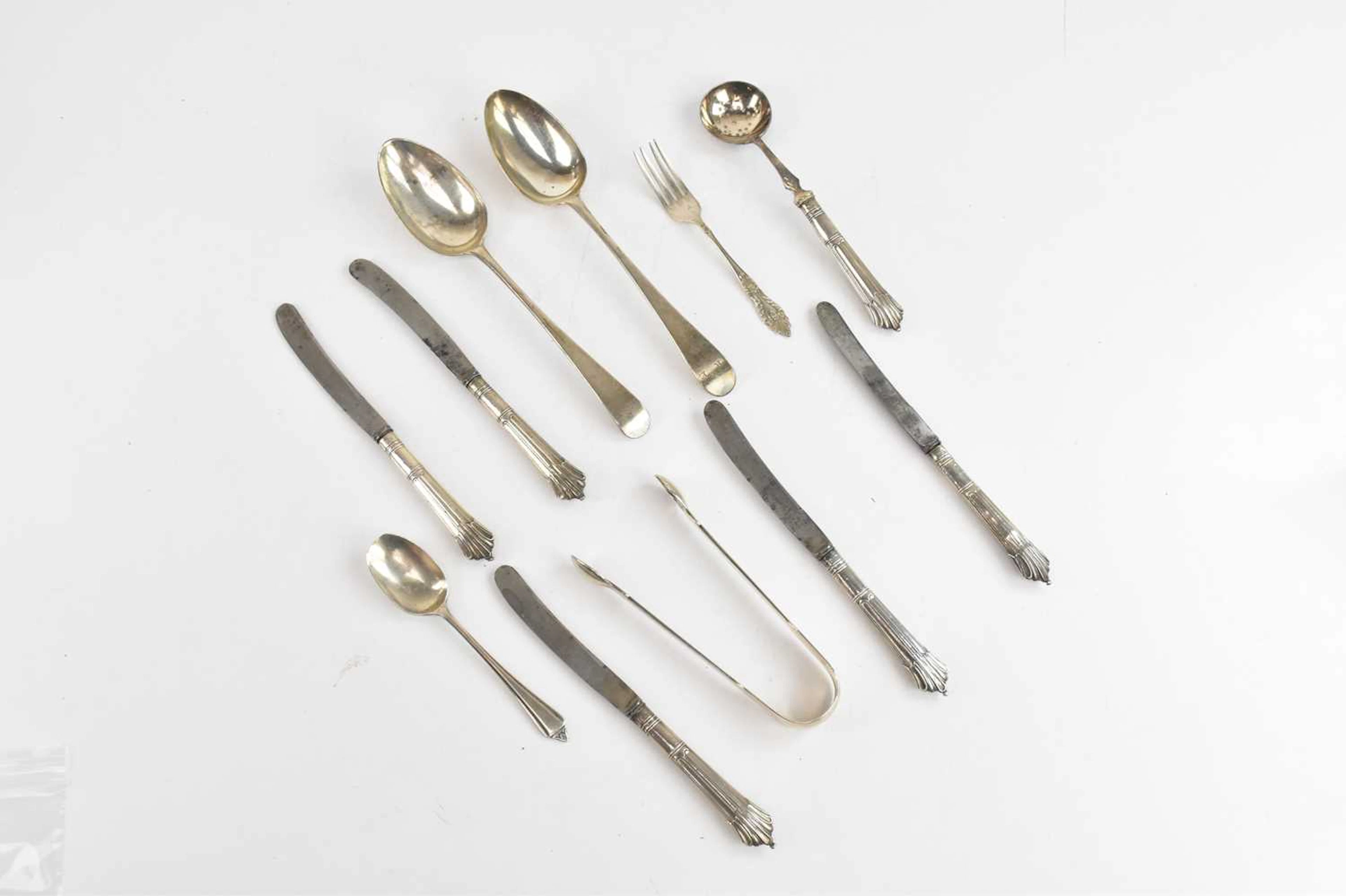 A William IV hallmarked silver serving spoon
