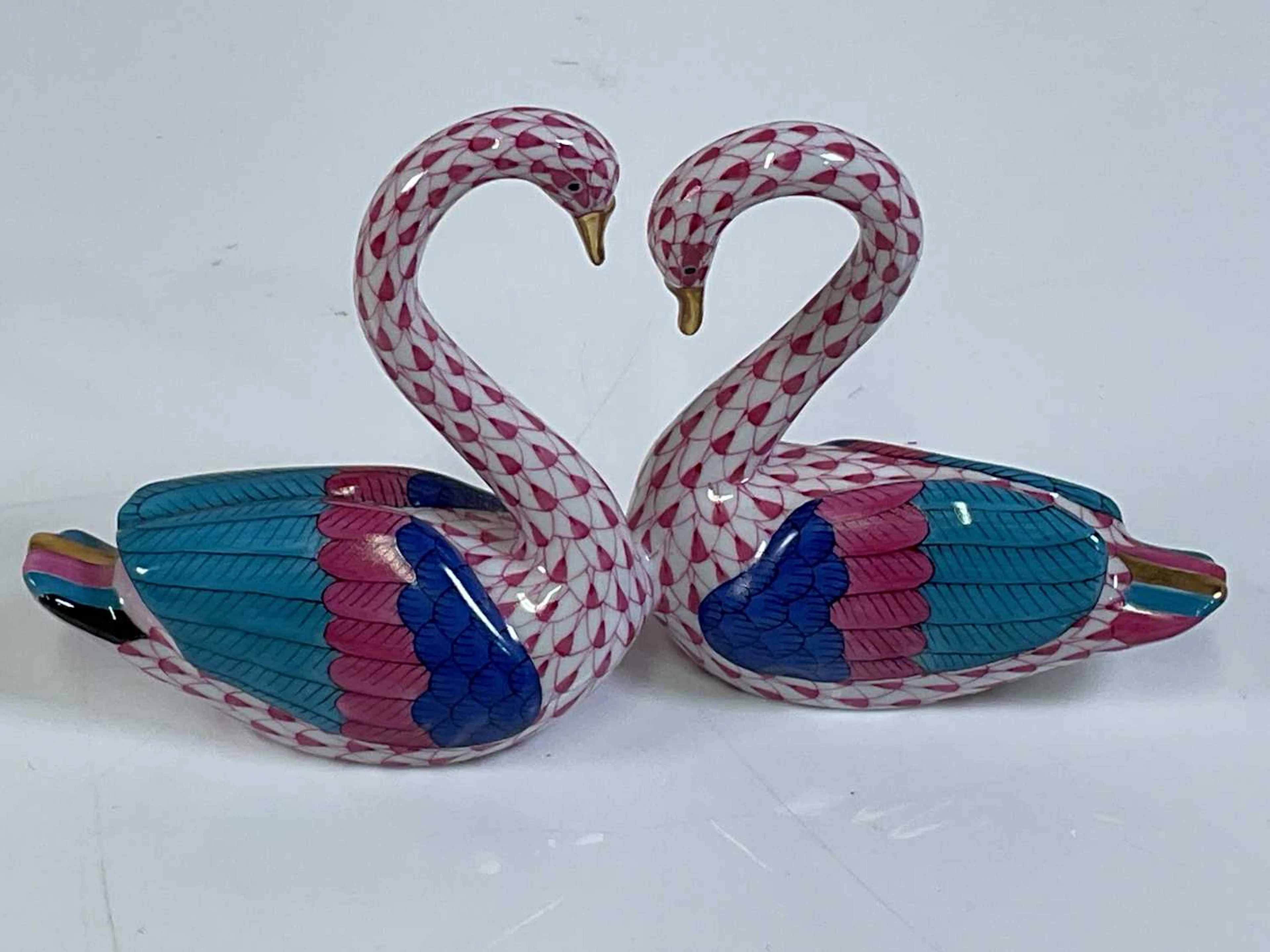 HEREND; a double swan group