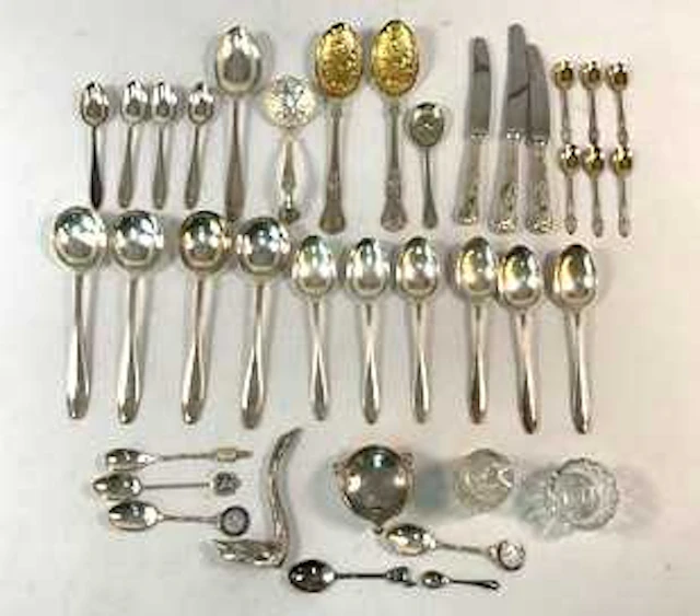 A quantity of silver plated flatware