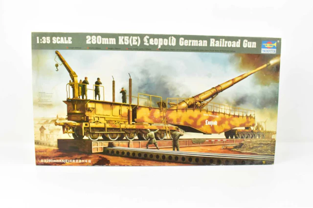 TRUMPETER; a 280mm K5 (E) Leopold German Railroad Gun