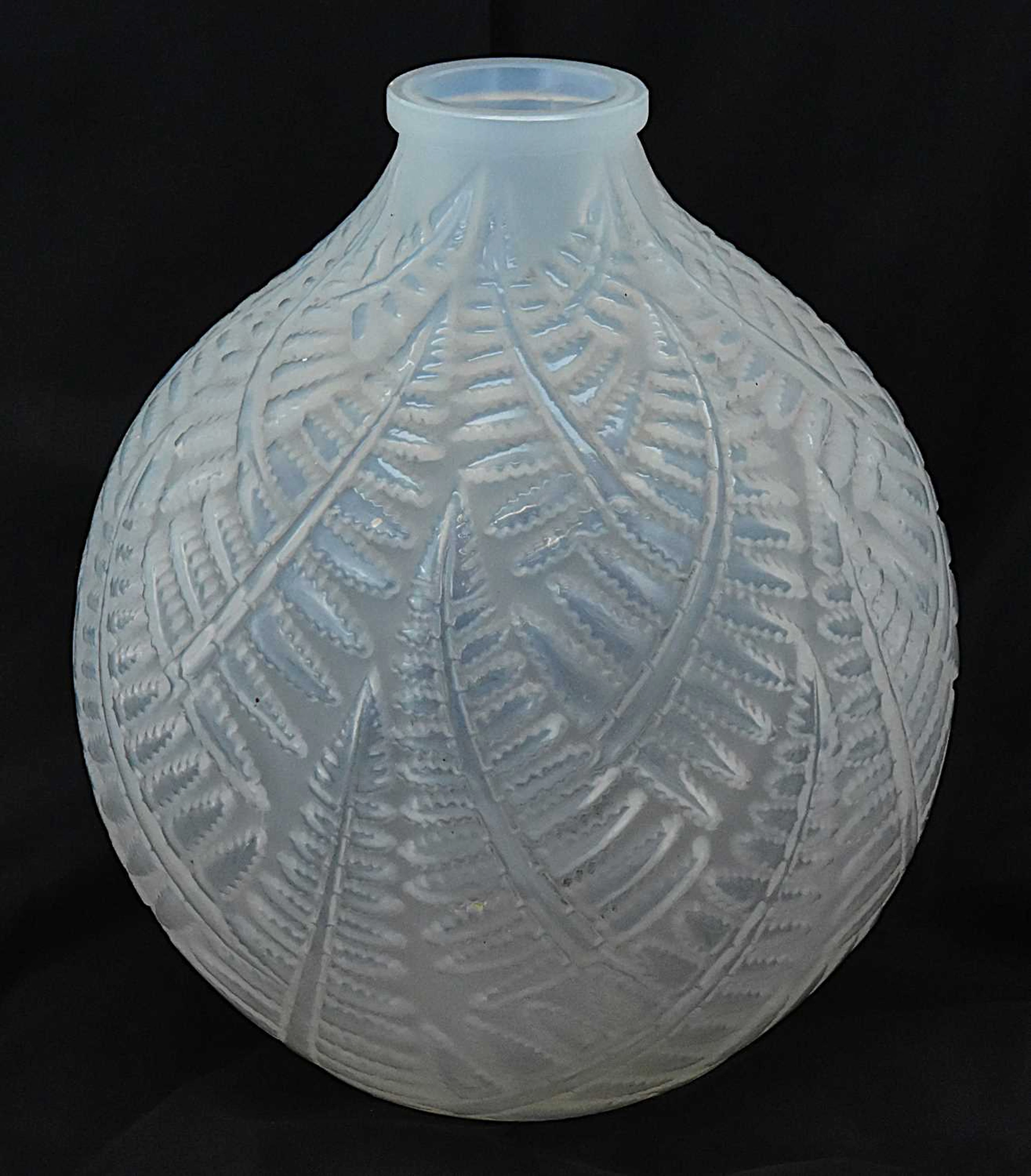RENÉ LALIQUE; a bulbous frosted glass vase