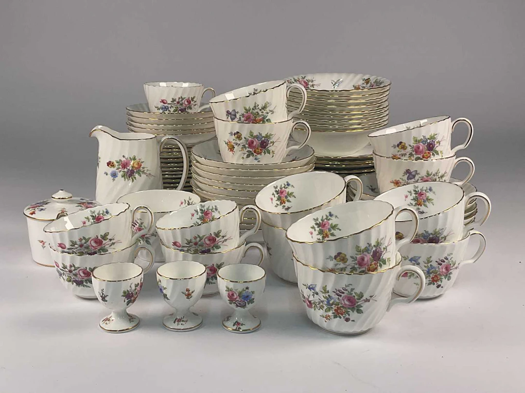 MINTON; a quantity of 'Marlow' pattern dinner and tea wares