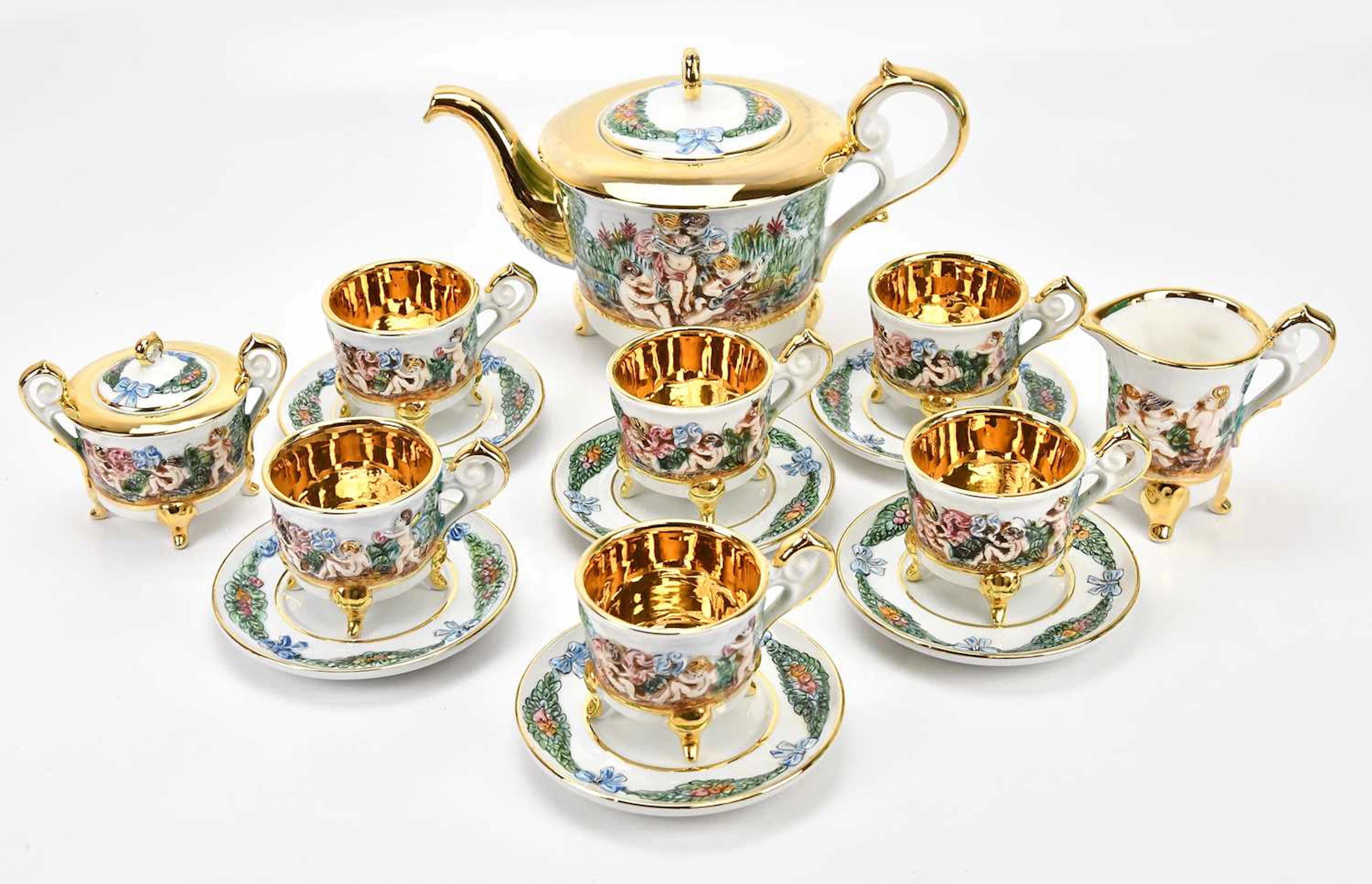 CAPODIMONTI; a tea service