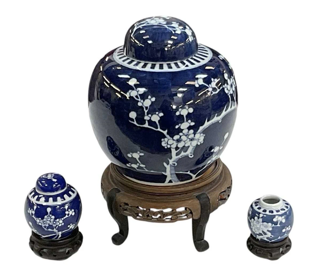 An early 20th century Chinese blue and white florally...