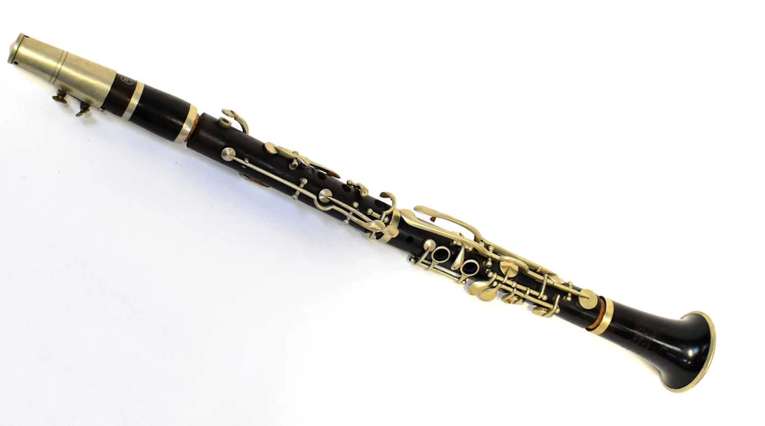 JTL; a vintage four-piece clarinet