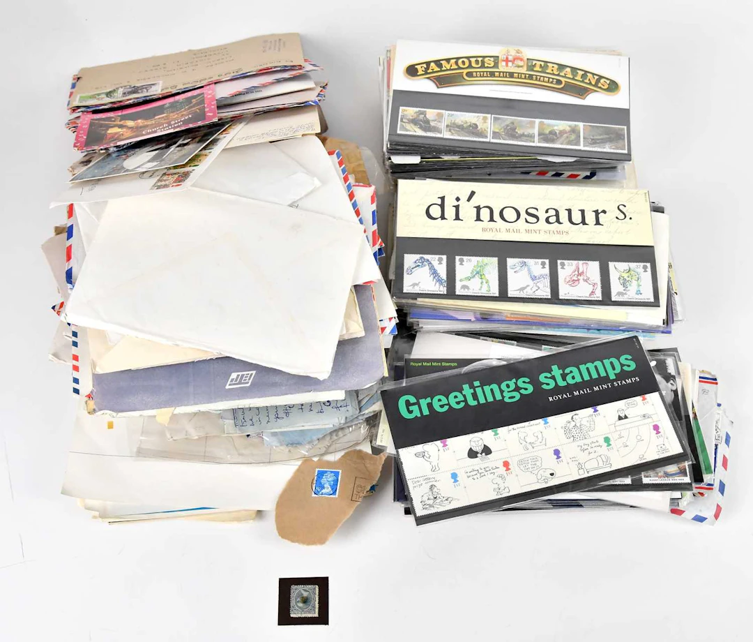 GREAT BRITAIN; a quantity of presentation packs