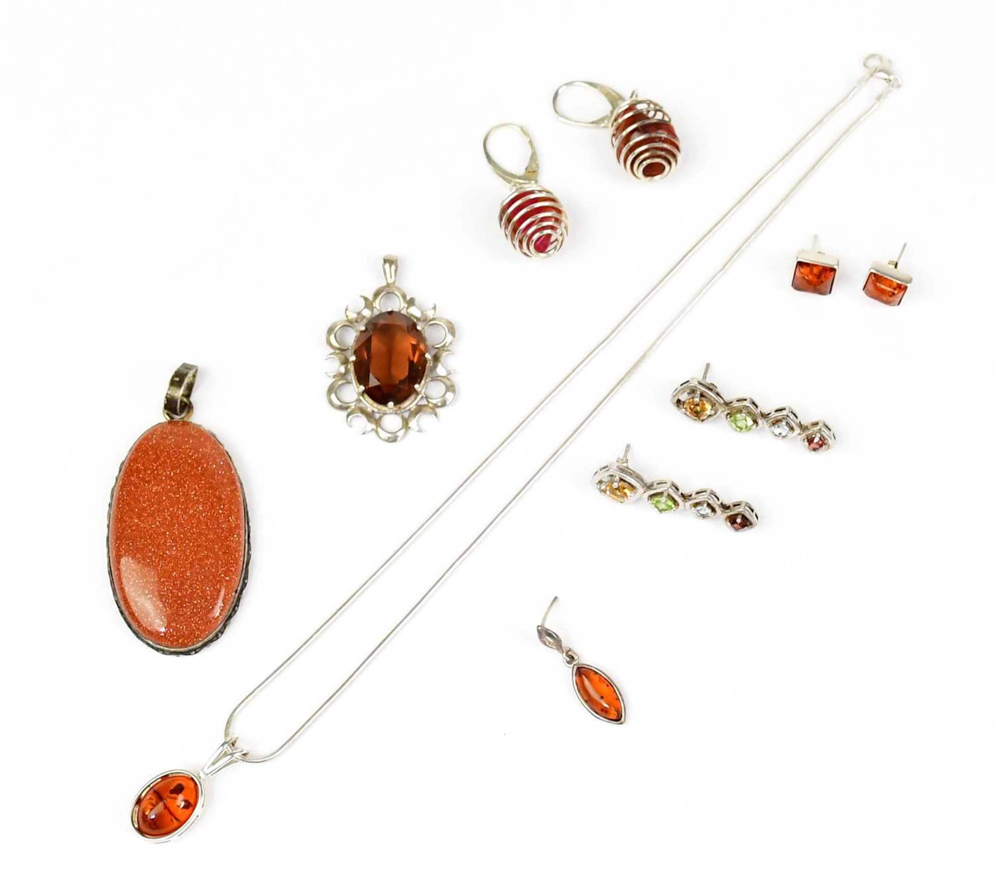 A group of 925 silver jewellery