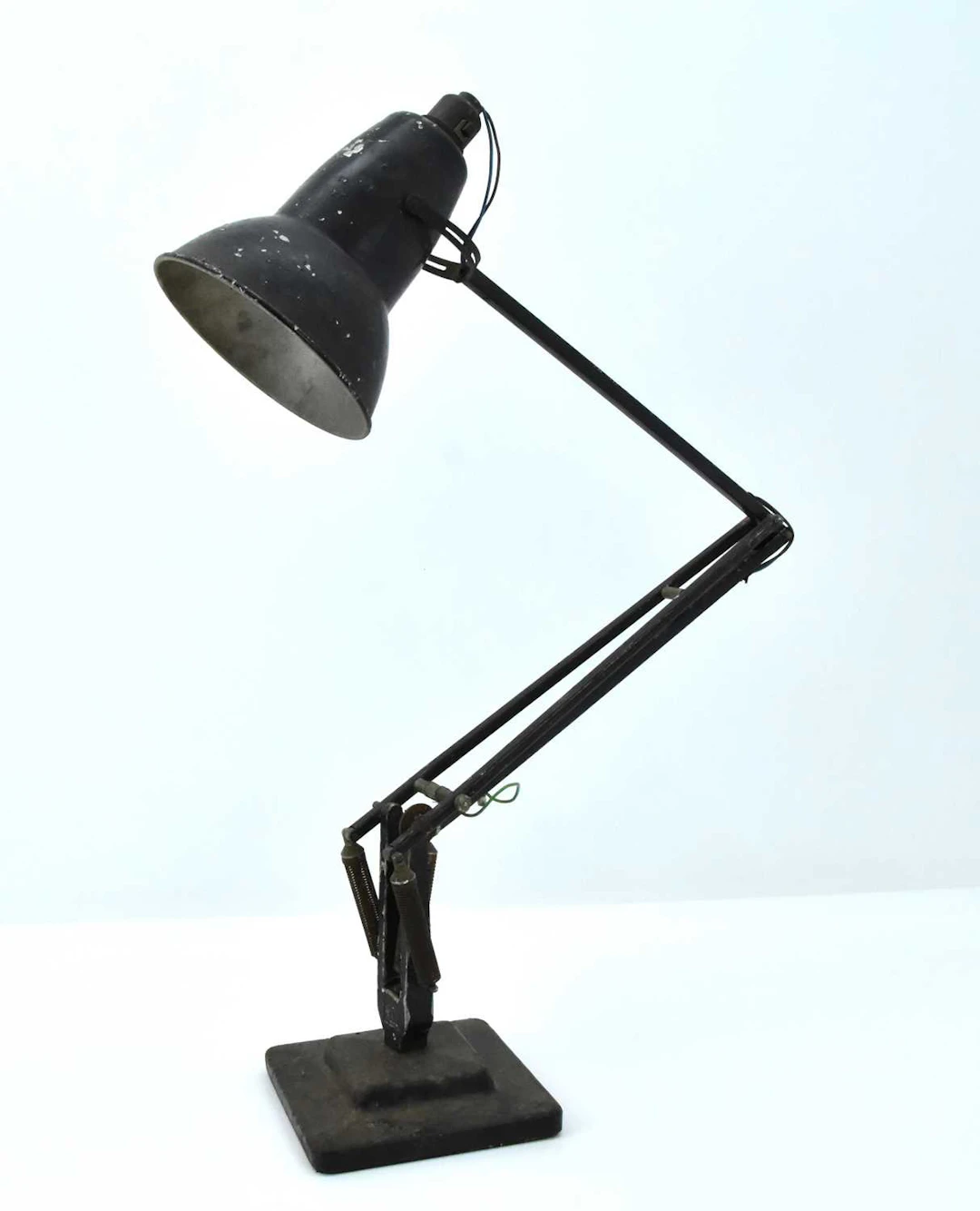 A vintage workshop Anglepoise lamp