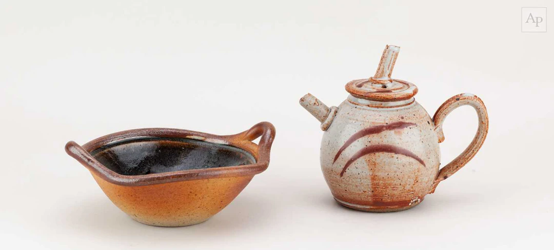 JOHN LEACH (1939-2021) for Muchelney Pottery; a small...