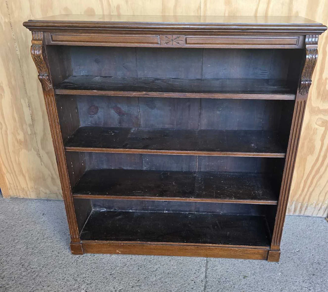 A late 19th/early 20th century mahogany three-shelf dwarf...