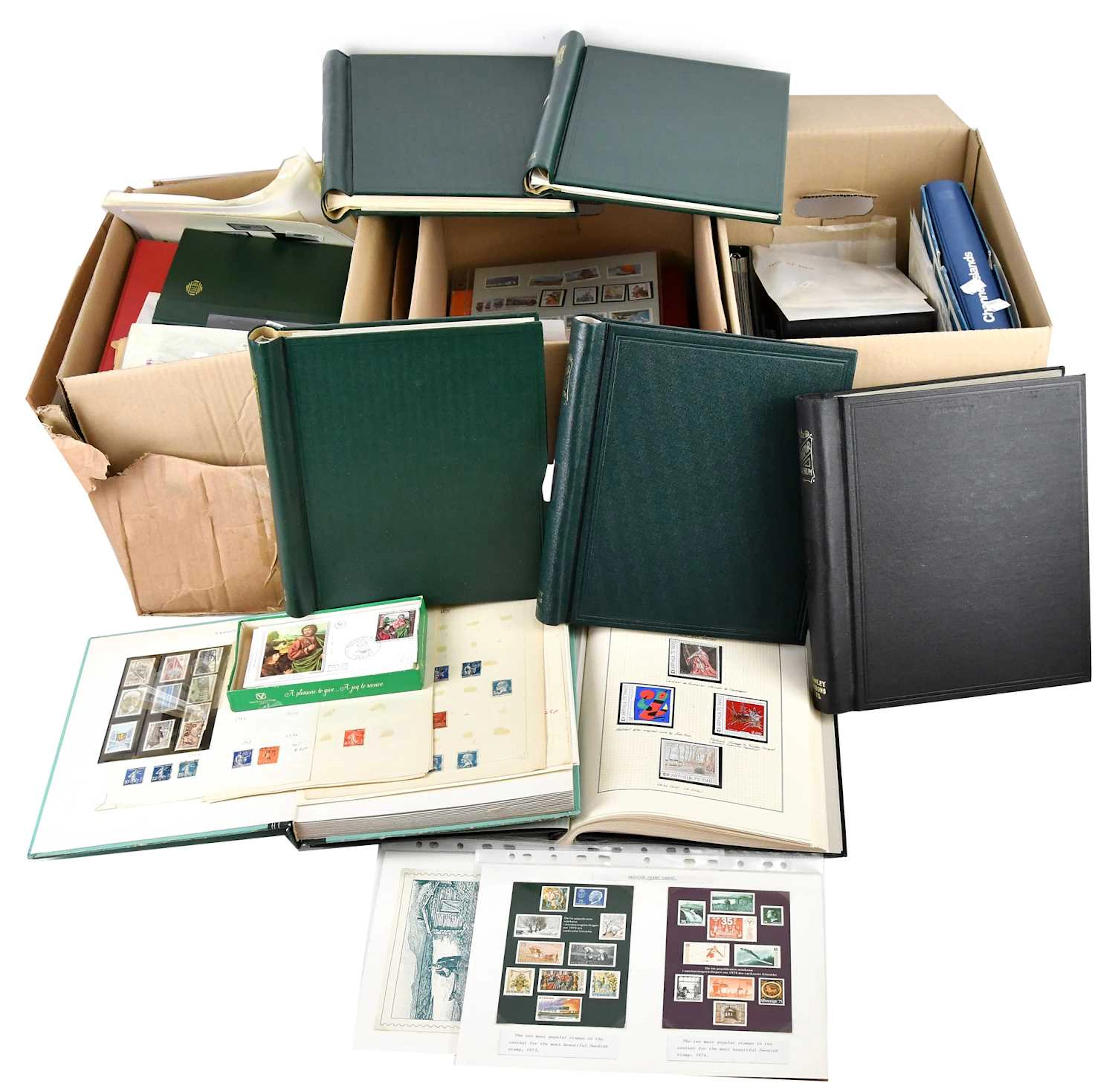 WORLD; accumulation in five boxes including GB
