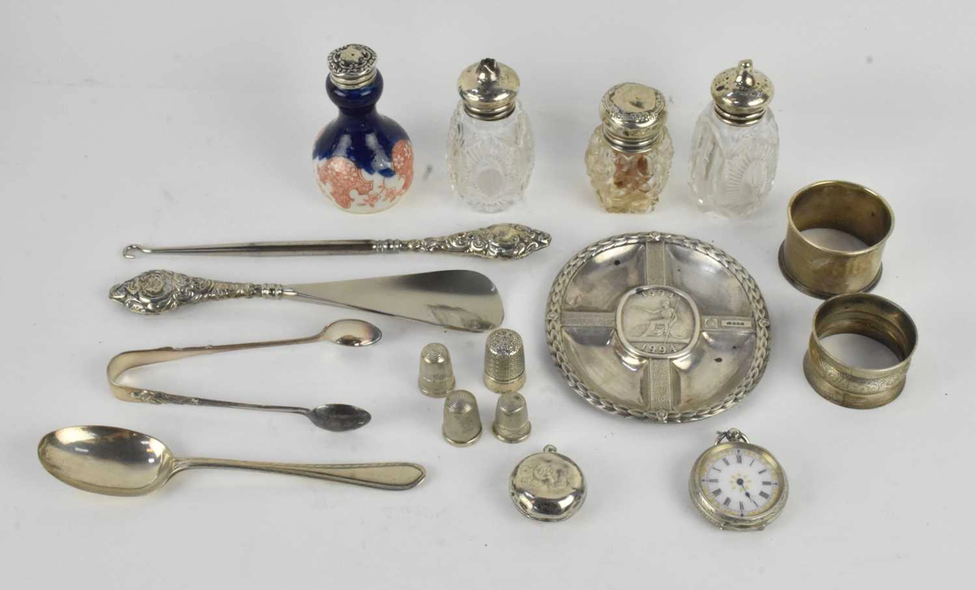 A quantity of assorted hallmarked silver items