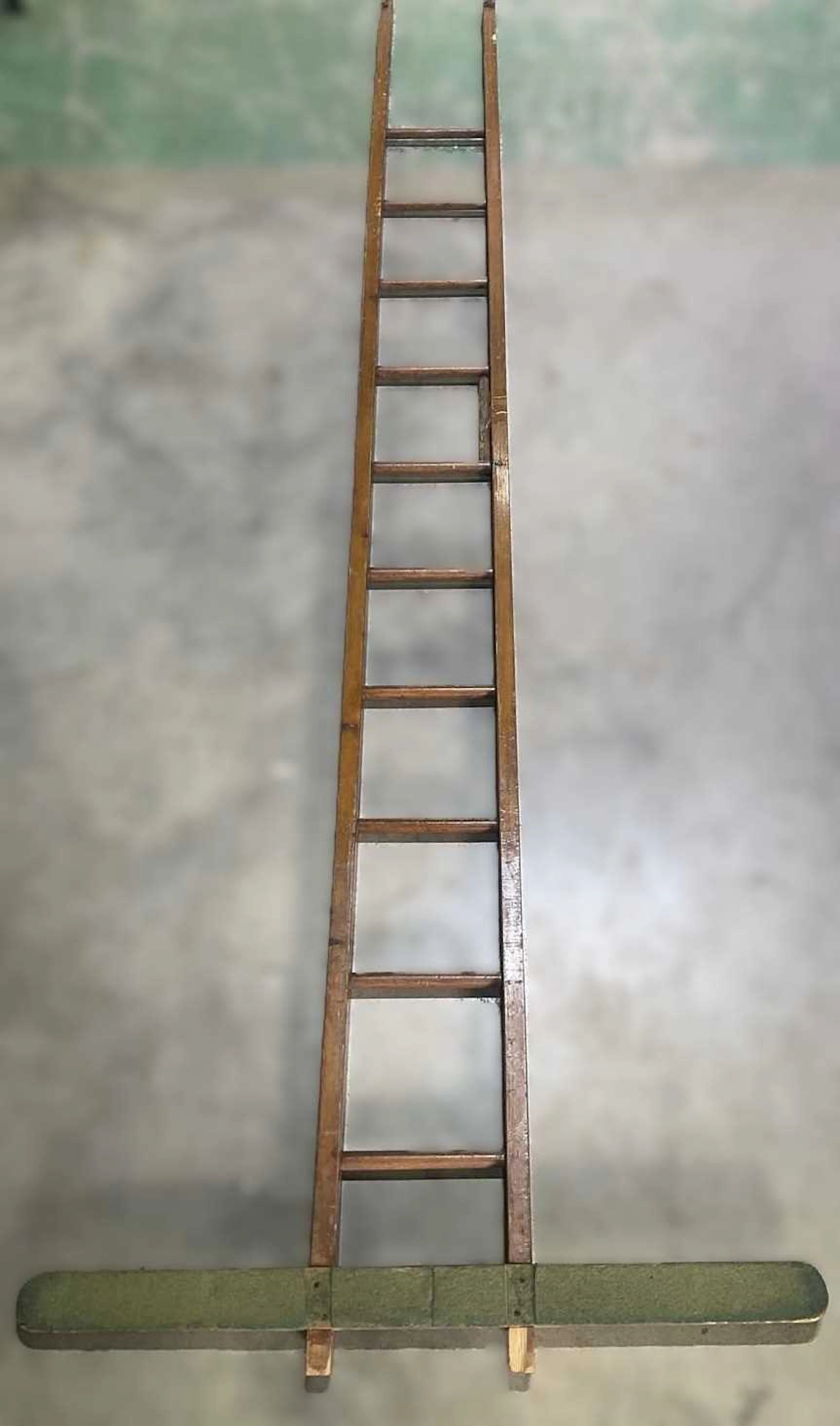A set of pine library steps