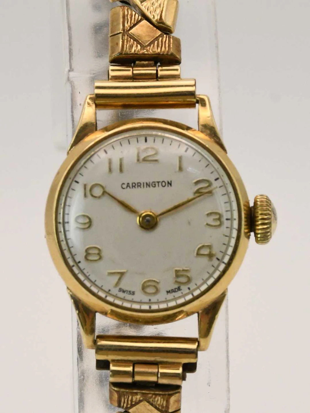 CARRINGTON; an early 20th century lady's 9ct yellow gold cased wristwatch