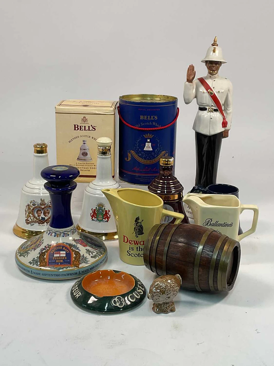 WINES AND SPIRITS; a quantity of ceramic advertising items